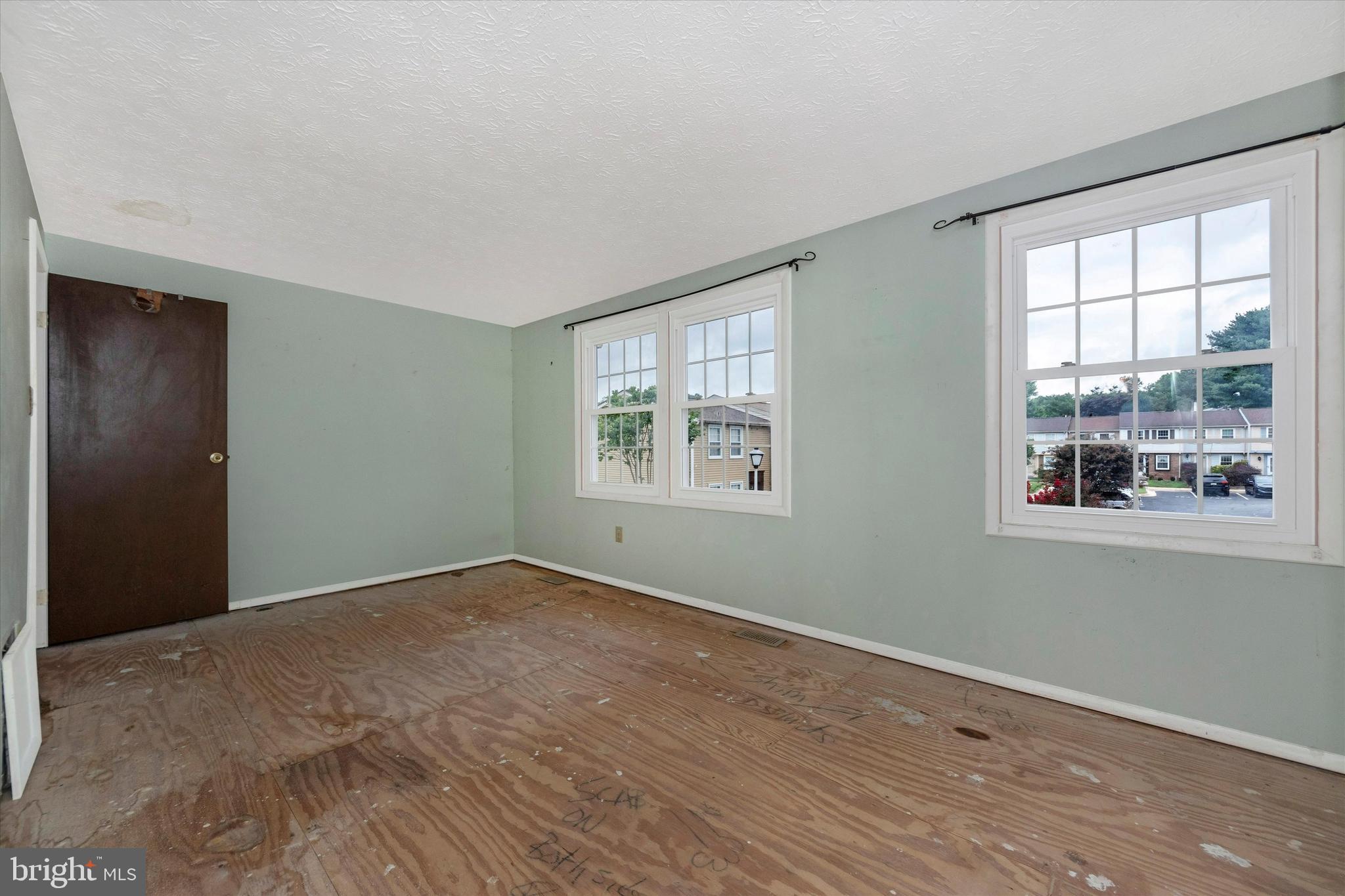 OAK SPRINGS - Residential