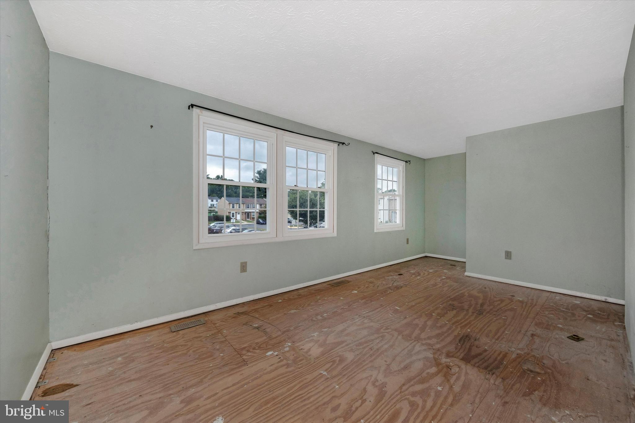 OAK SPRINGS - Residential