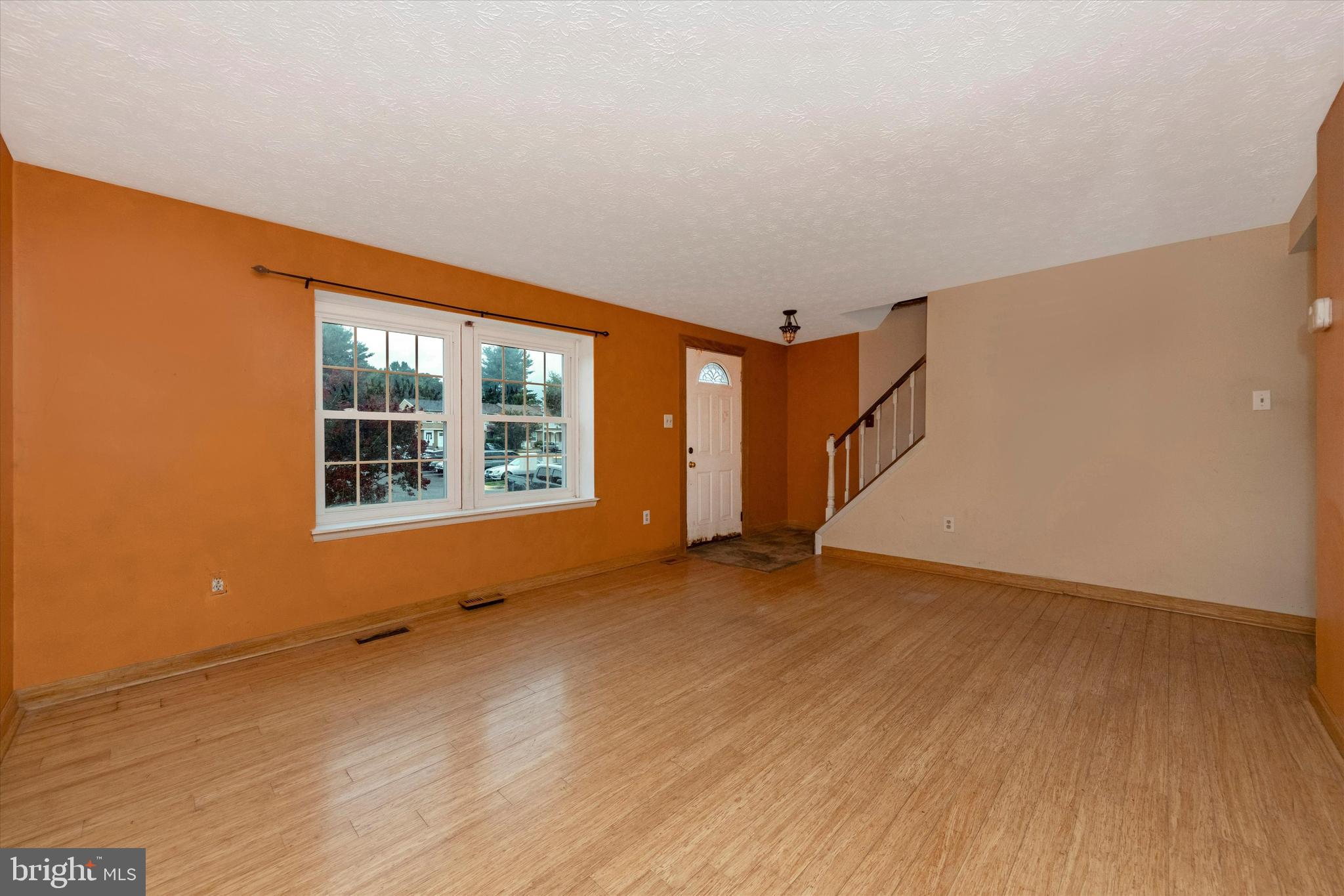 OAK SPRINGS - Residential