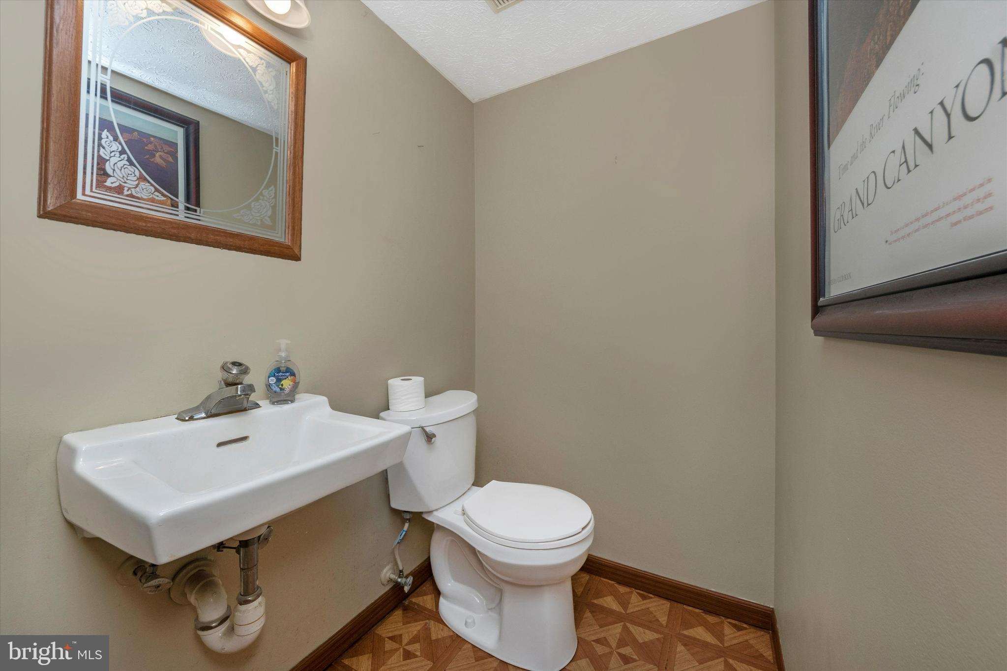 OAK SPRINGS - Residential