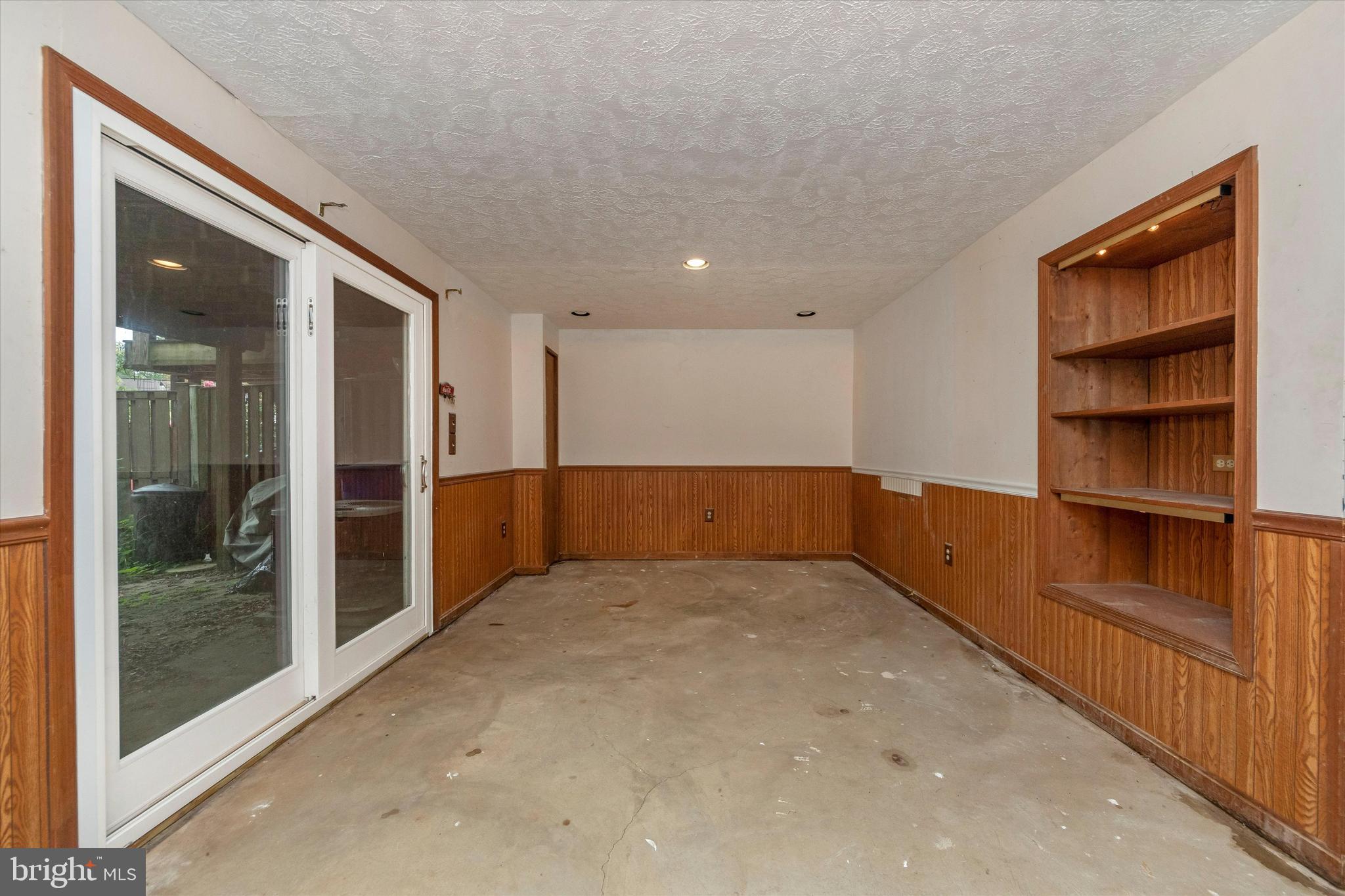 OAK SPRINGS - Residential