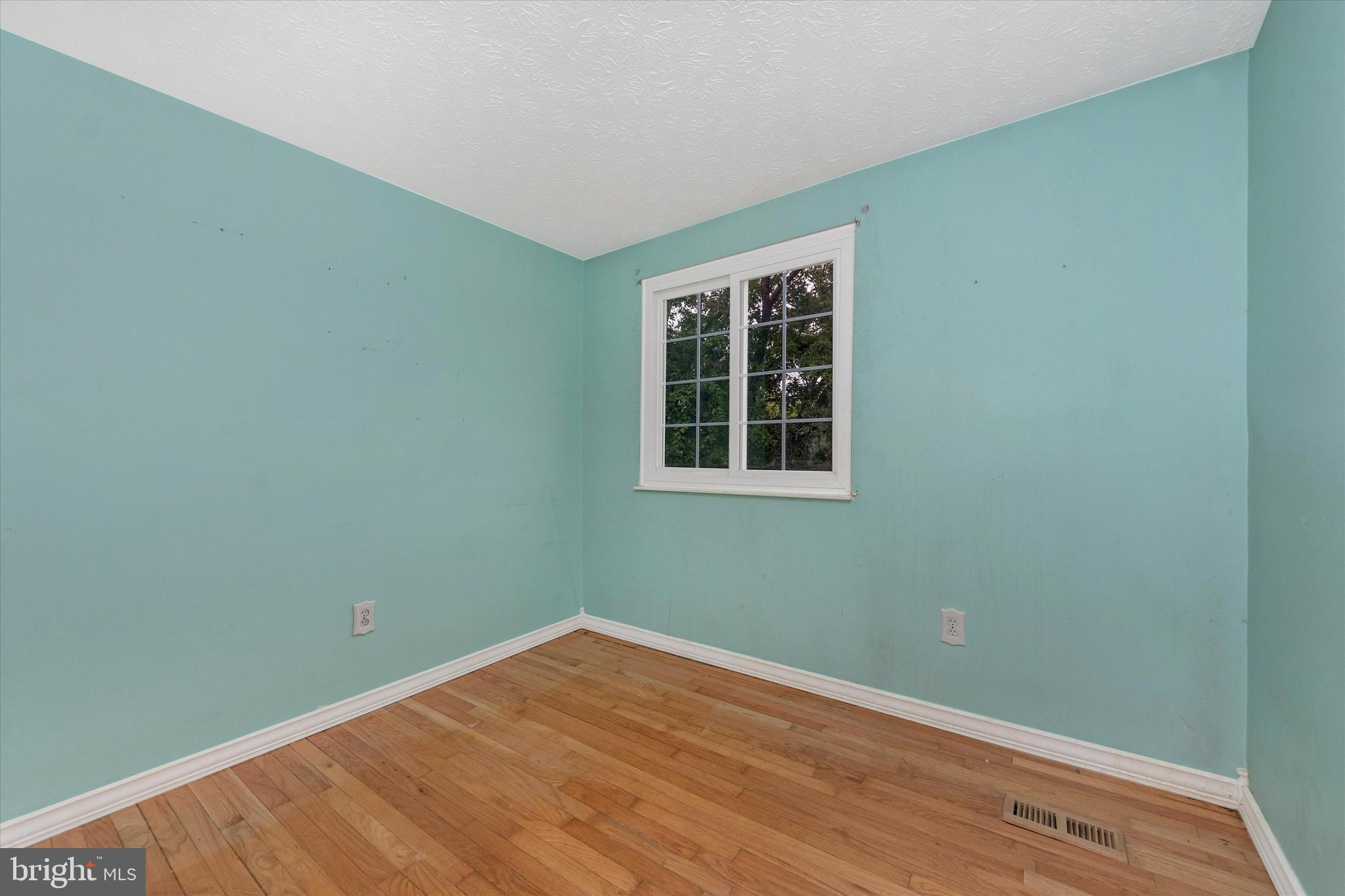 OAK SPRINGS - Residential