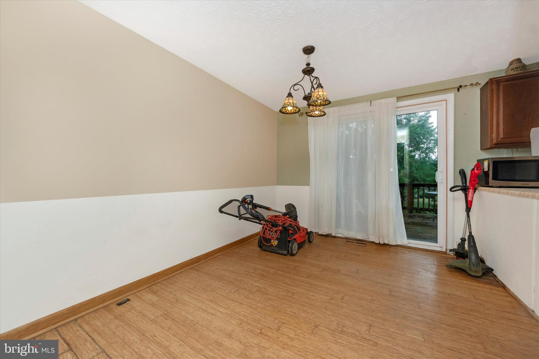 OAK SPRINGS - Residential