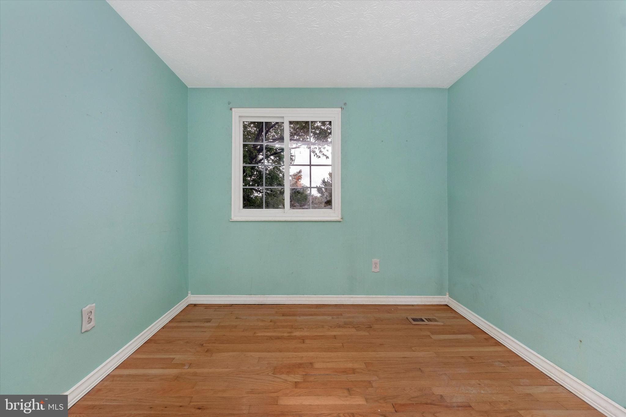 OAK SPRINGS - Residential