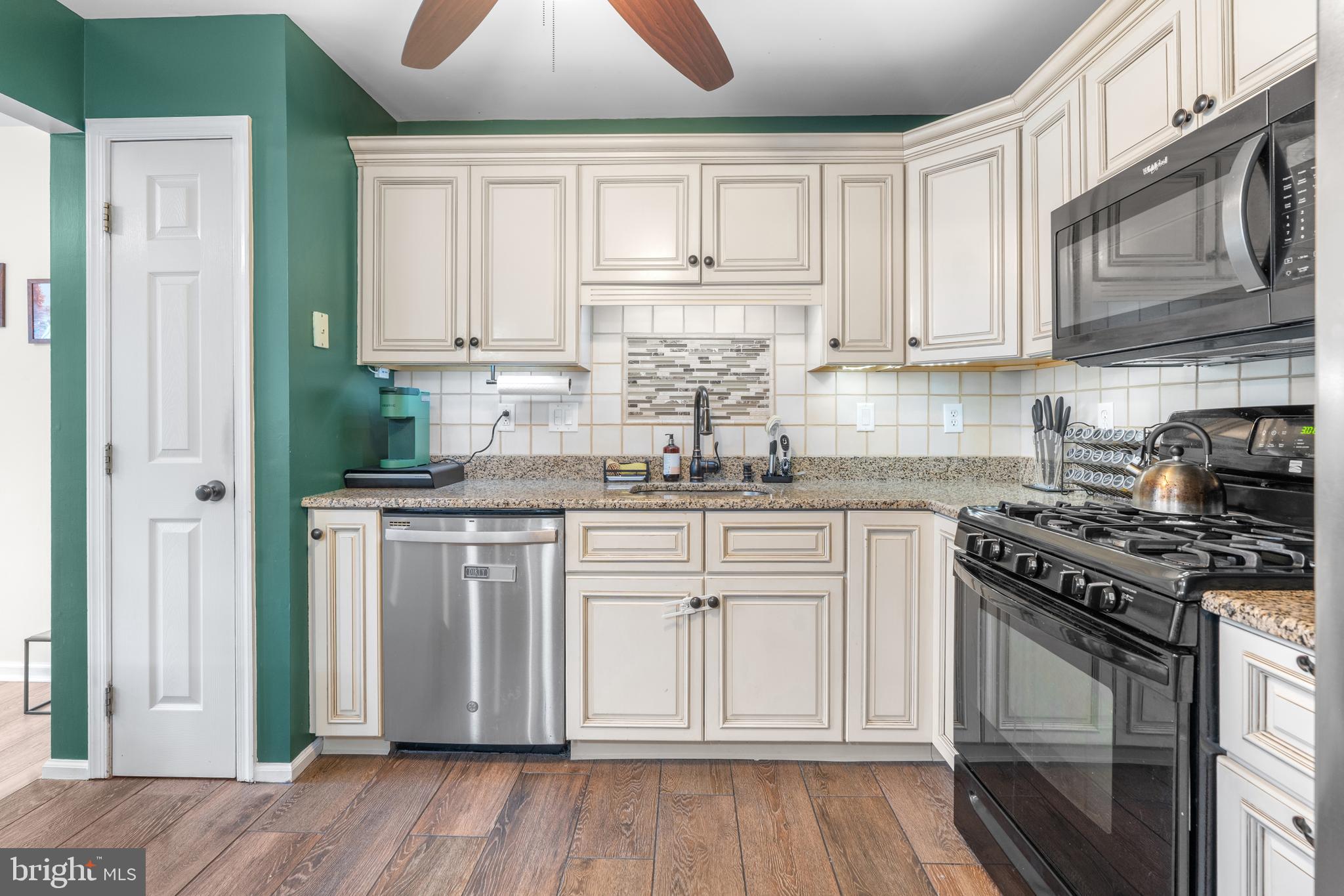 FORREST VIEW - Residential