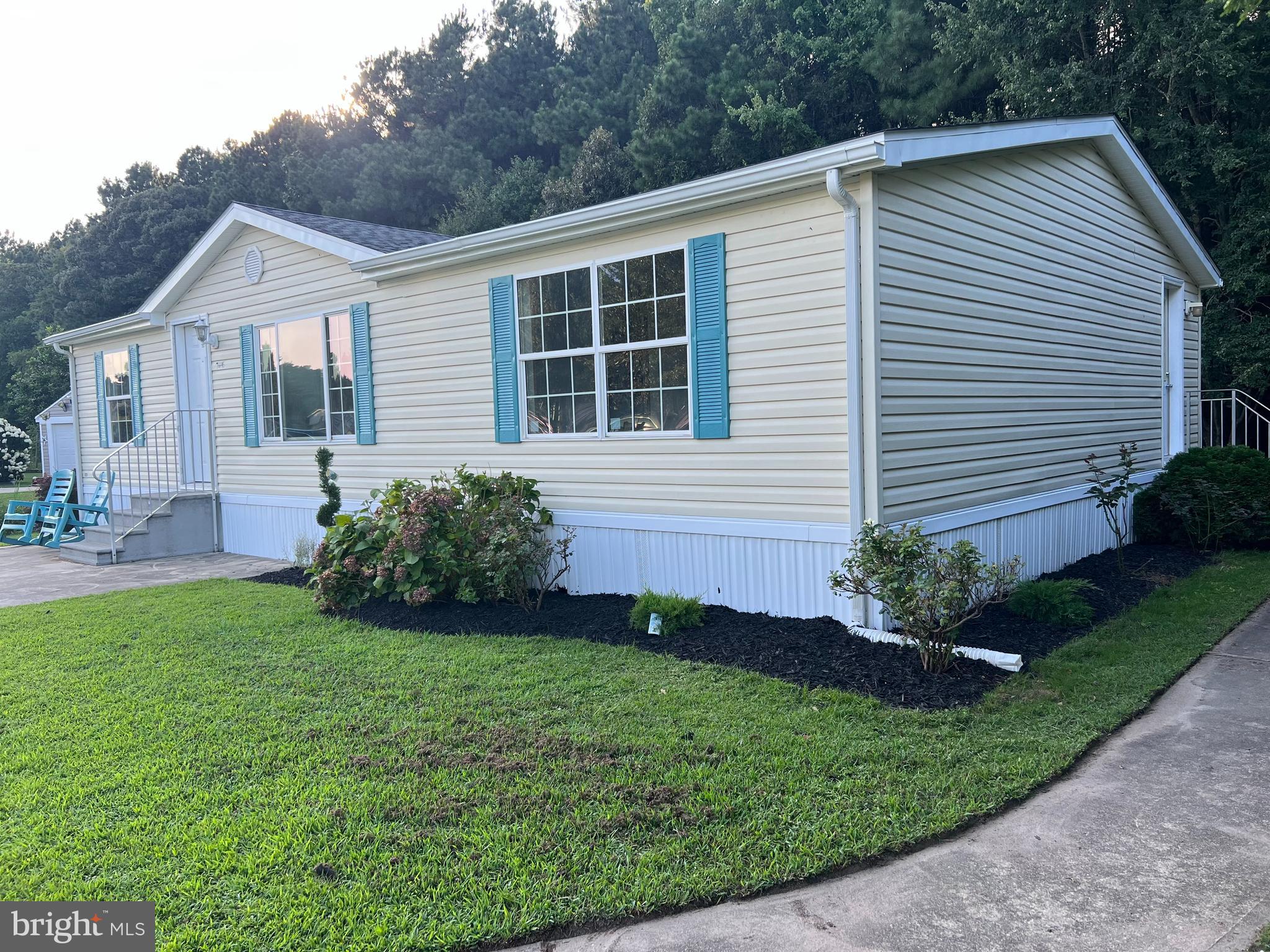 HEBRON WOODS - Residential