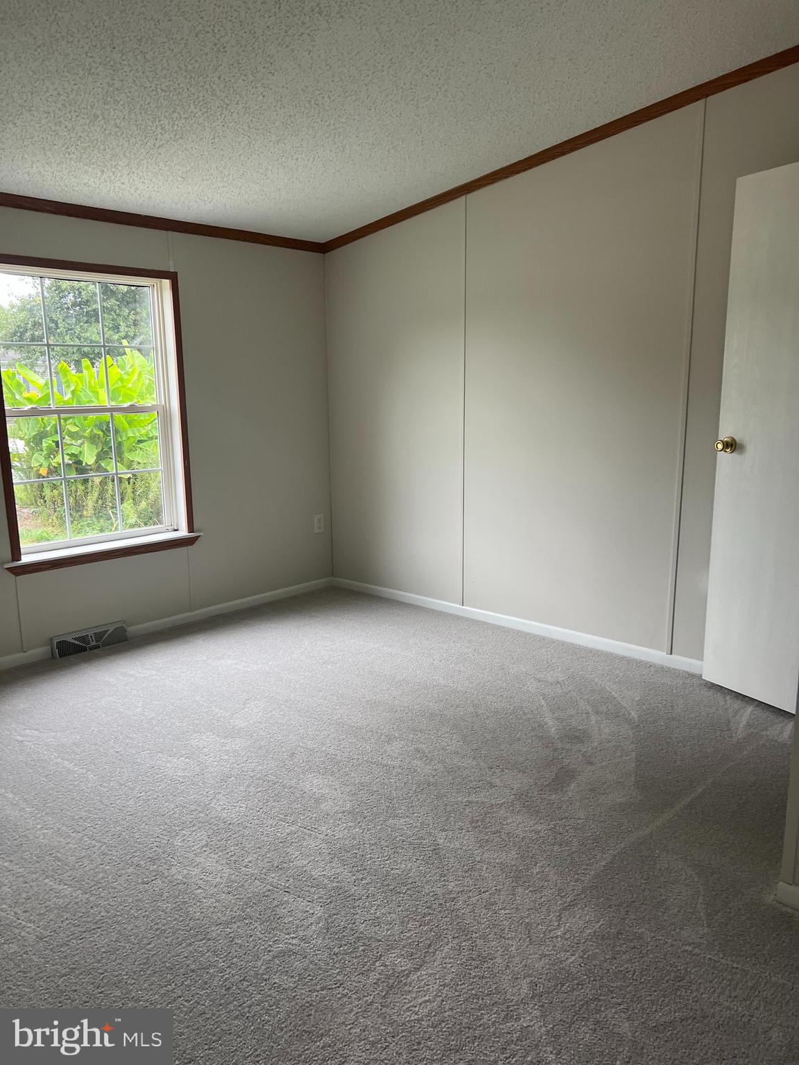 HEBRON WOODS - Residential