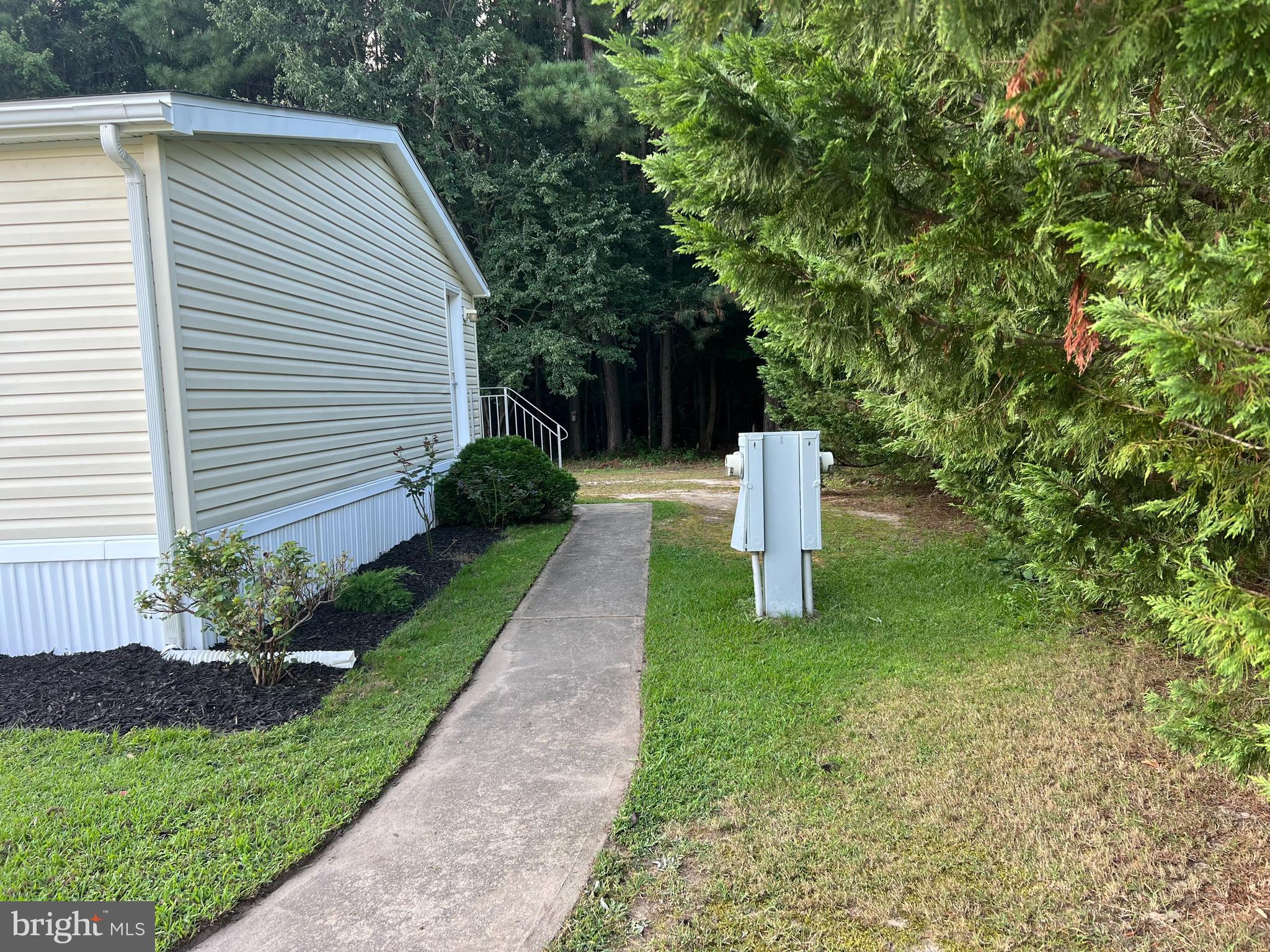 HEBRON WOODS - Residential