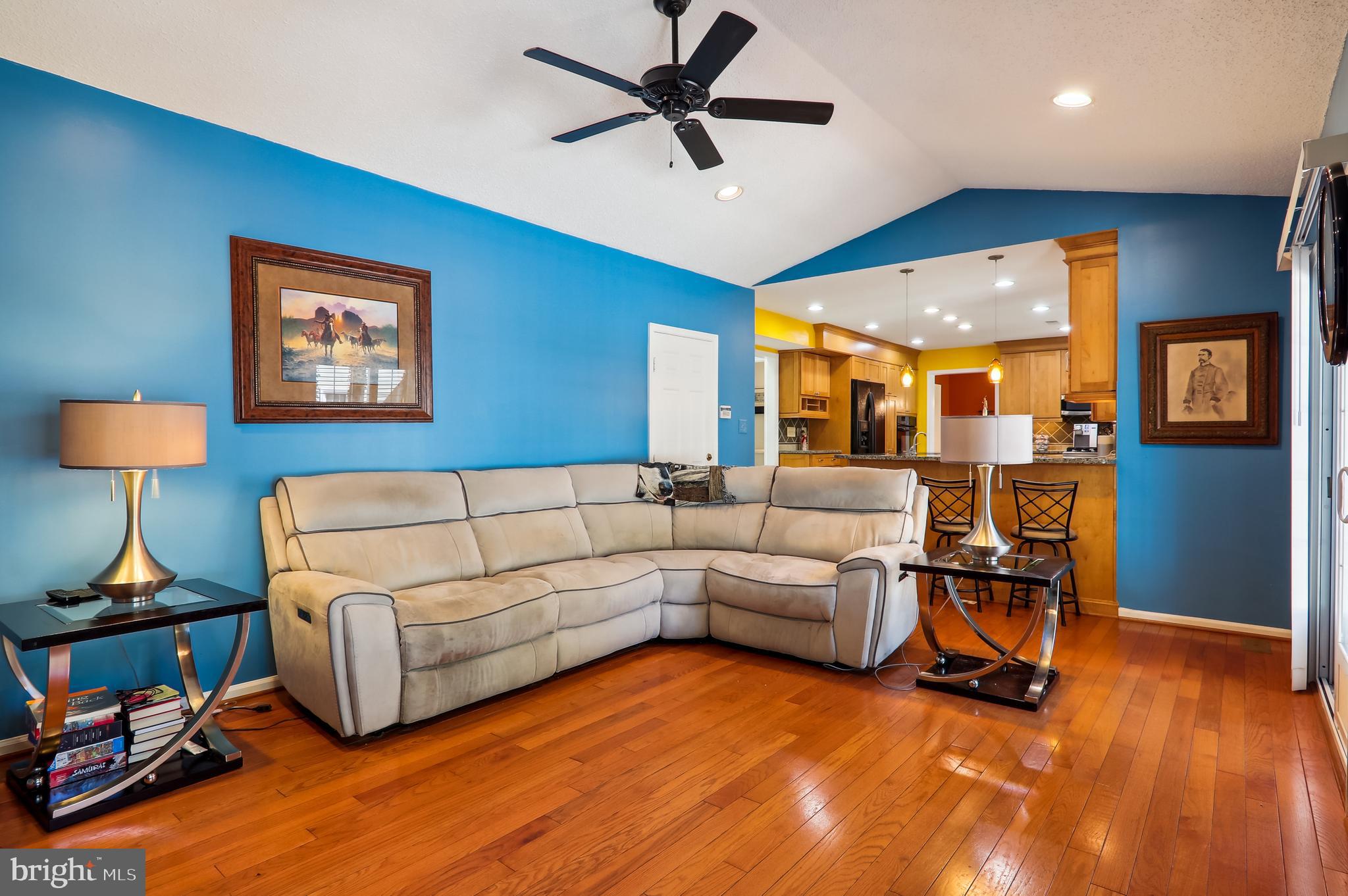 MIDDLEBRIDGE - Residential