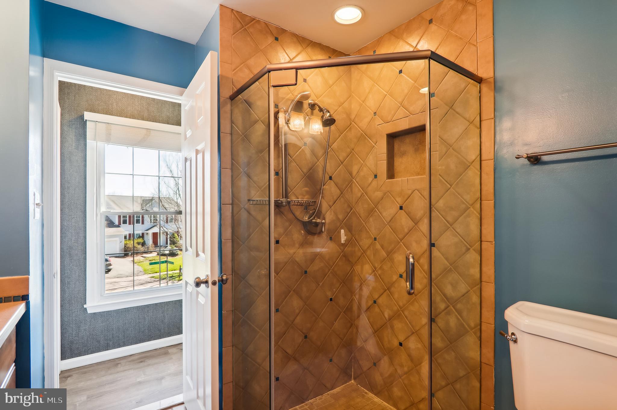 MIDDLEBRIDGE - Residential