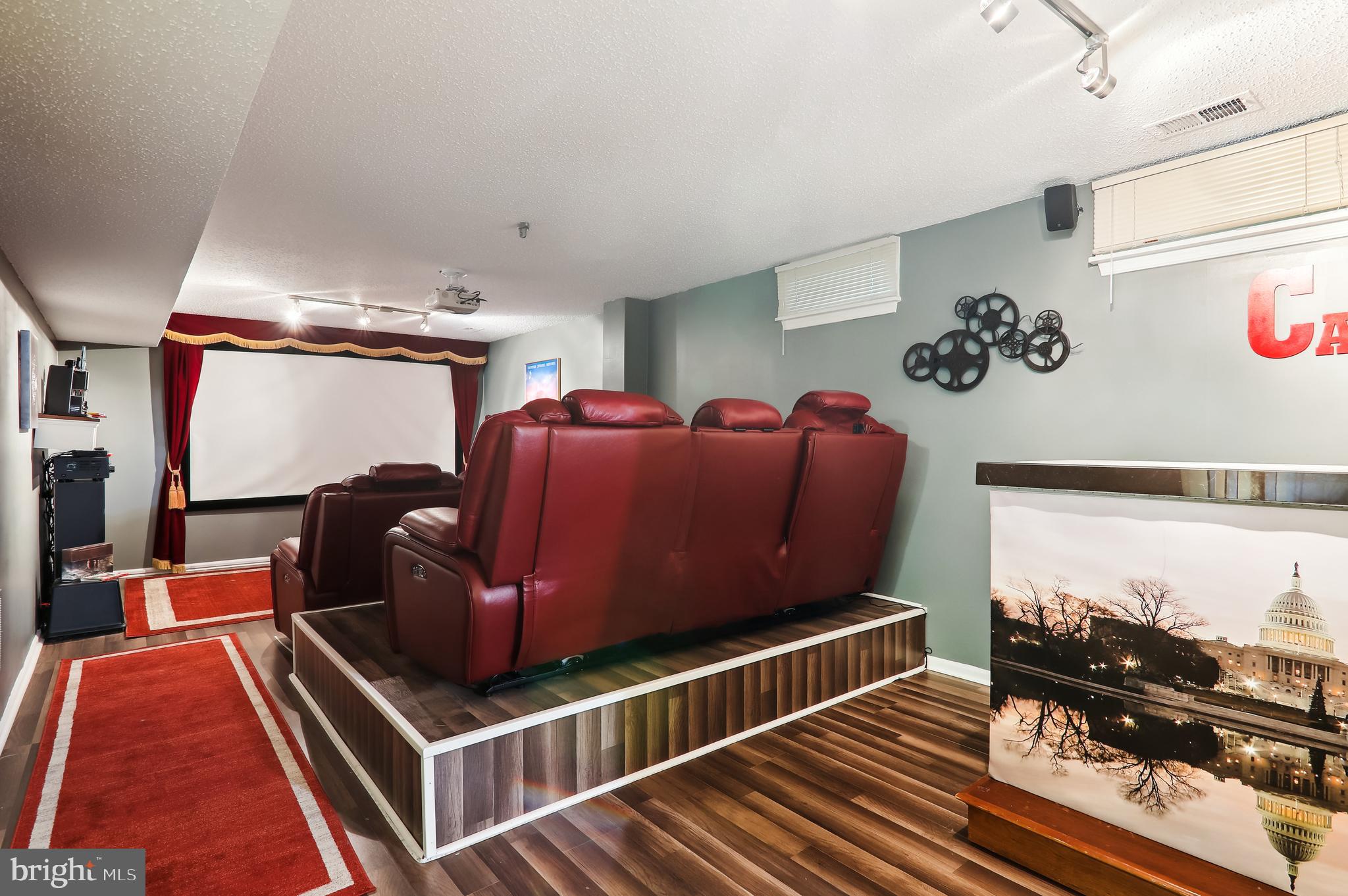 MIDDLEBRIDGE - Residential