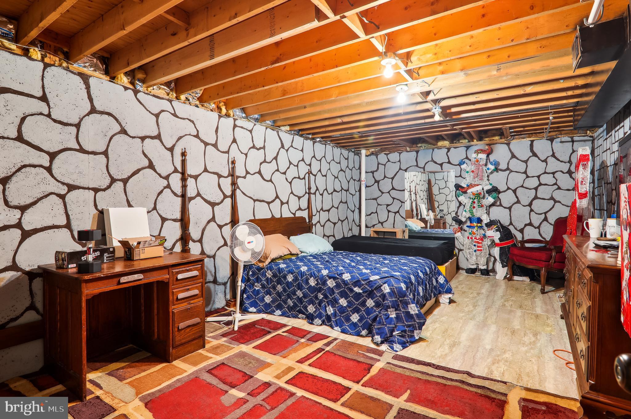 MIDDLEBRIDGE - Residential