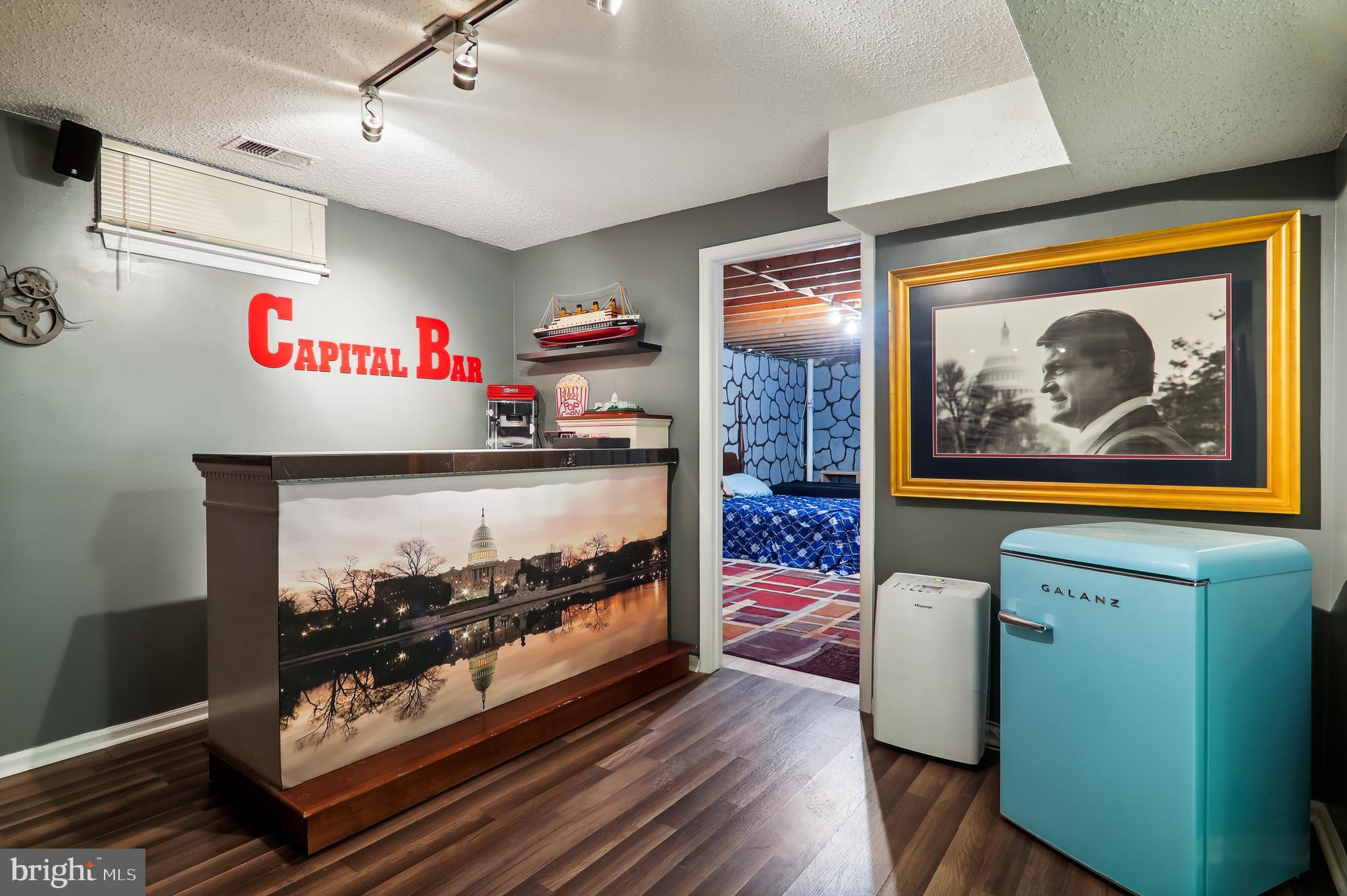 MIDDLEBRIDGE - Residential