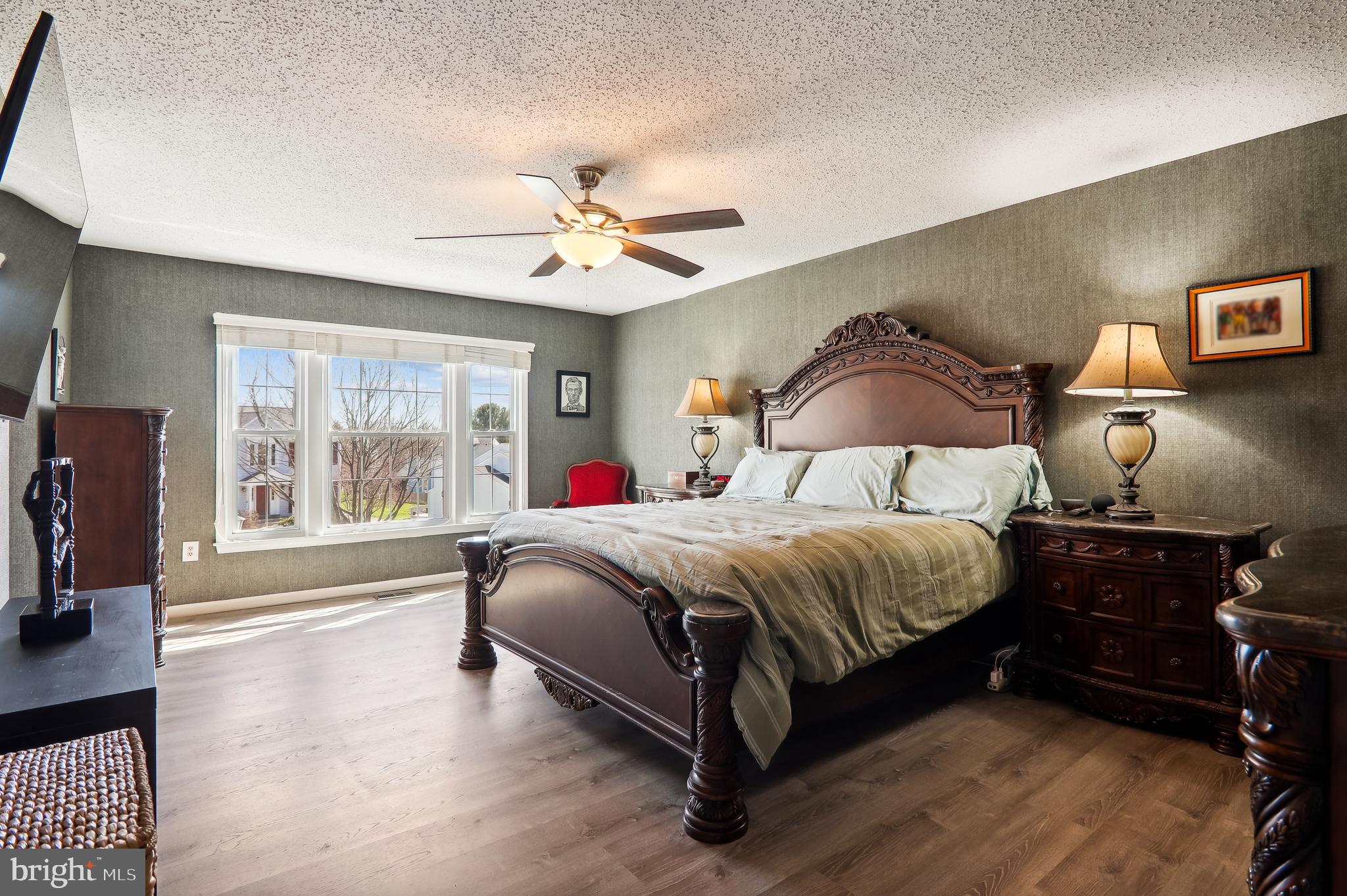 MIDDLEBRIDGE - Residential