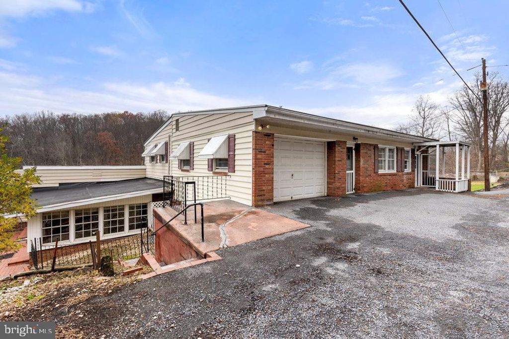 Photo of 367 Bridge Valley Road, PEQUEA, PA 17565 (MLS # PALA2080252)
