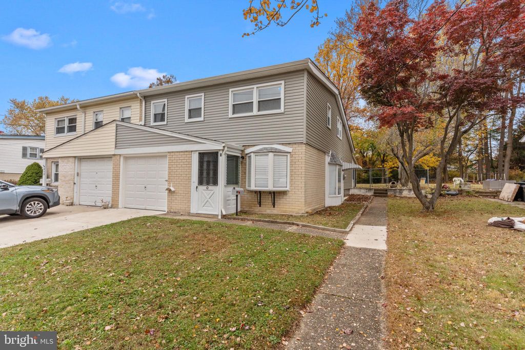 Photo of 621 Artwood Drive, PHILADELPHIA, PA 19115 (MLS # PAPH2556556)