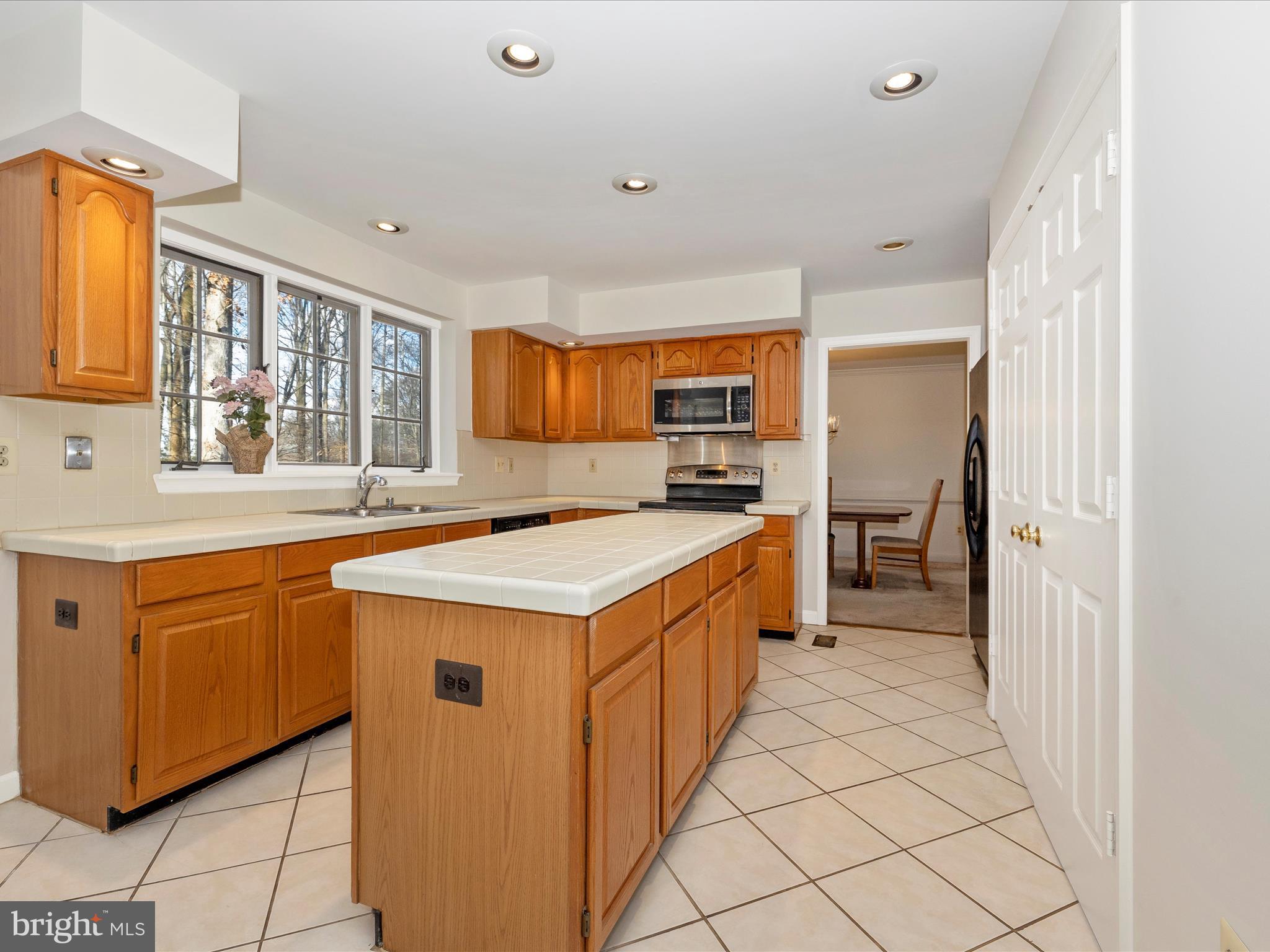 SAYBROOKE - Residential