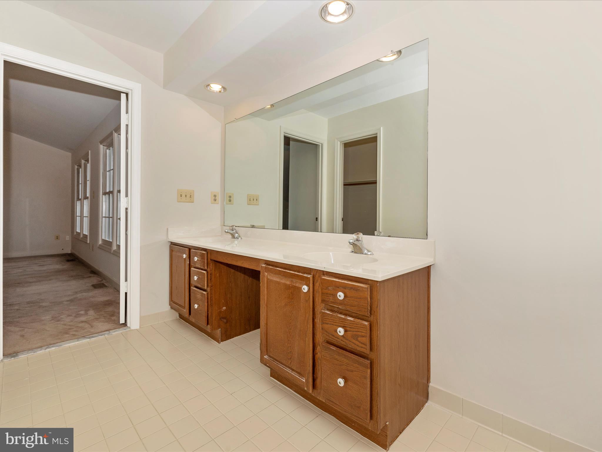 SAYBROOKE - Residential