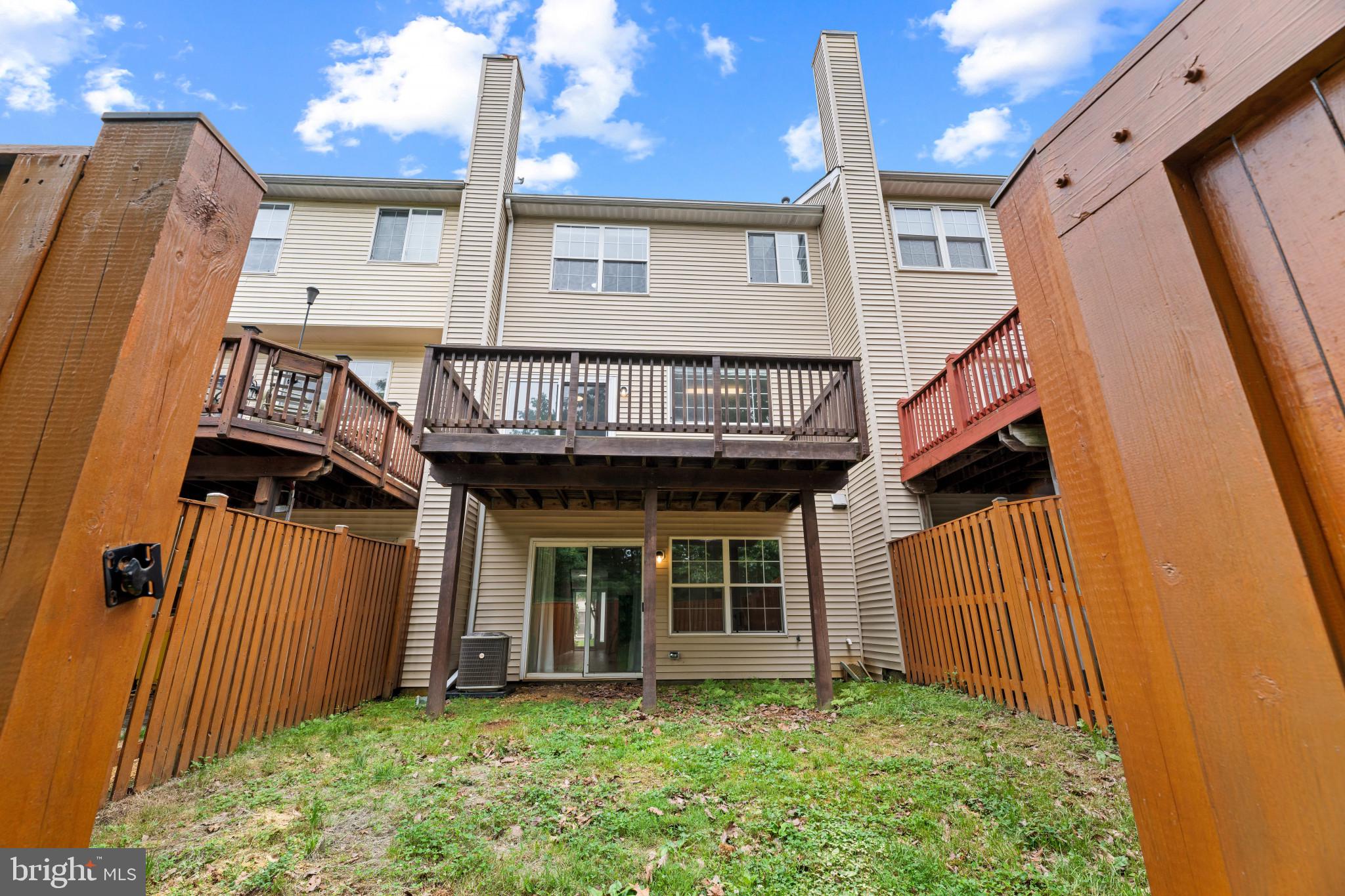 SUMMERS RUN - Residential