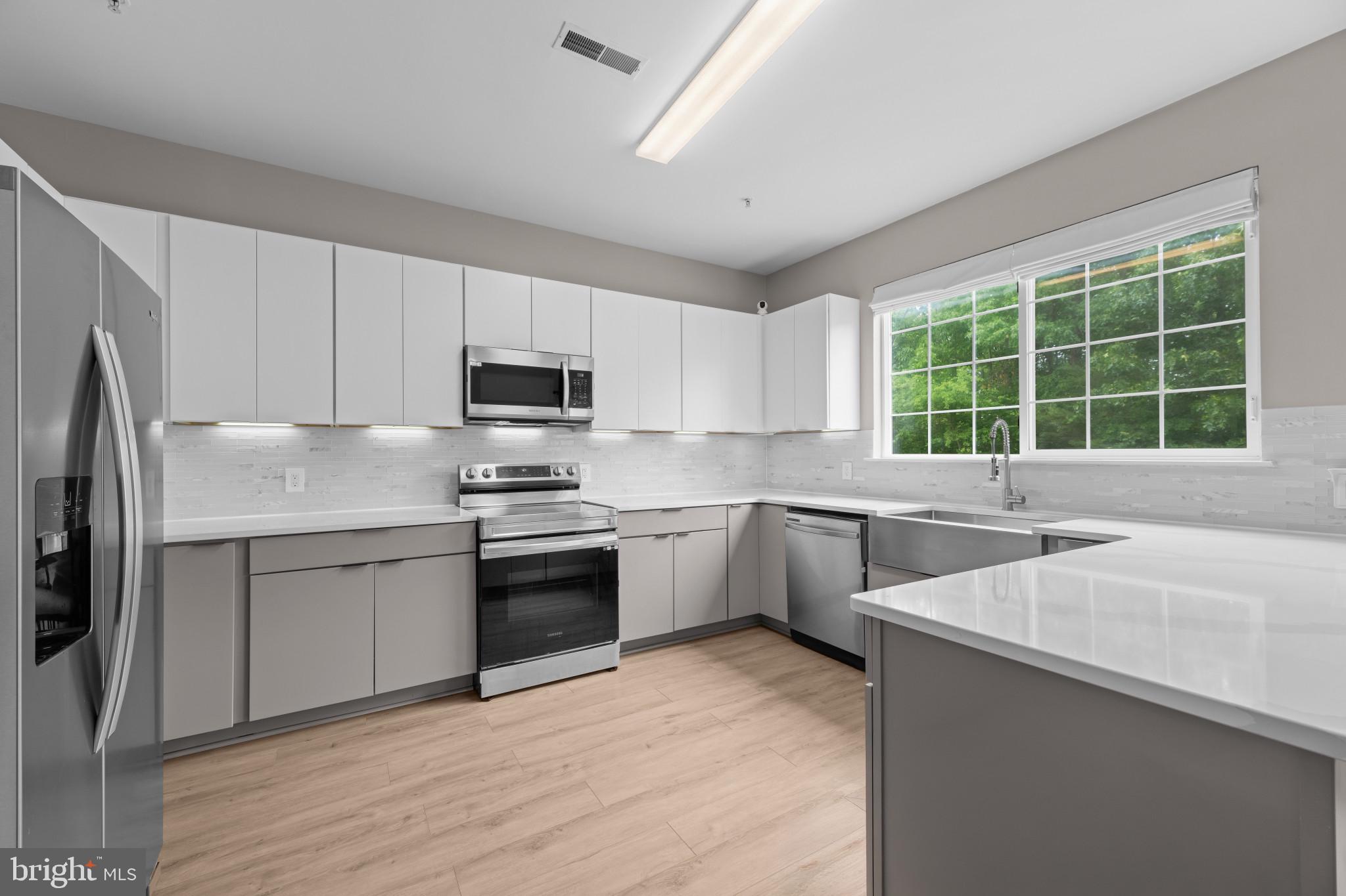 SUMMERS RUN - Residential