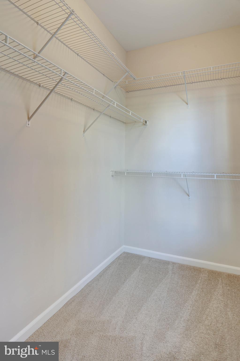 ELKRIDGE CROSSING - Residential