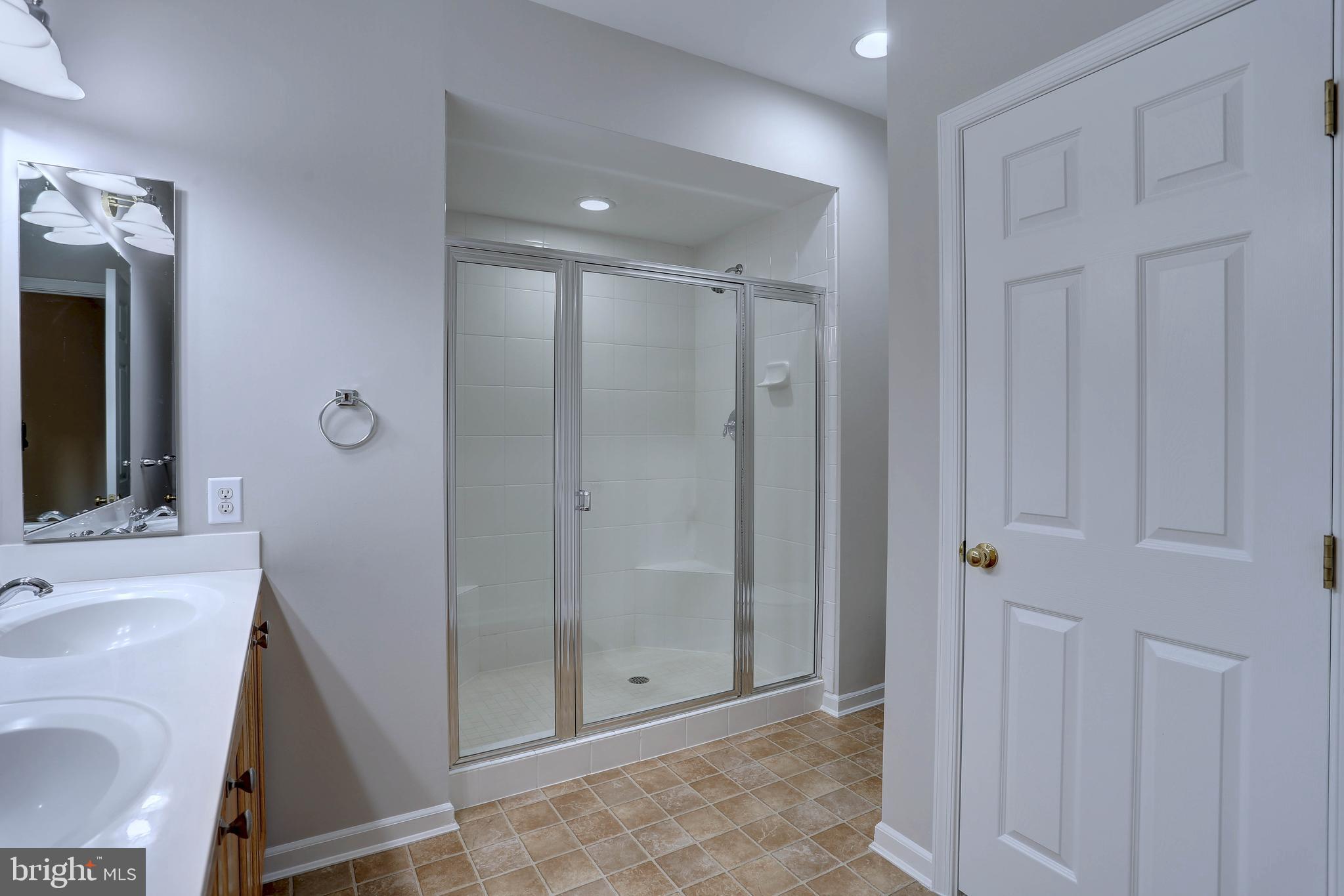 ELKRIDGE CROSSING - Residential