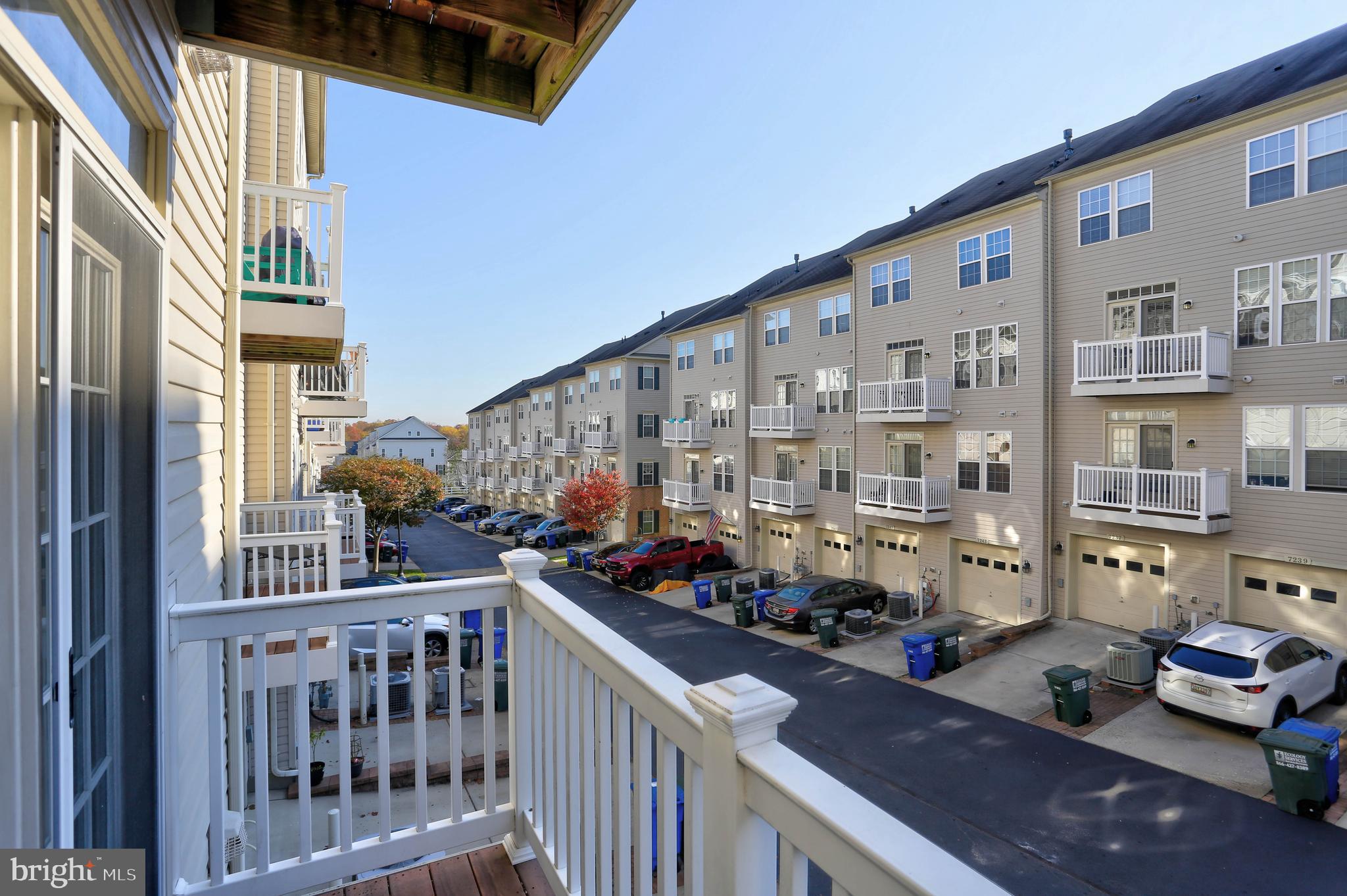 ELKRIDGE CROSSING - Residential