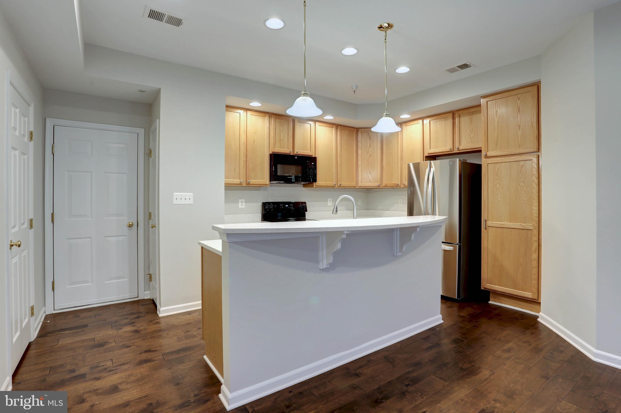 ELKRIDGE CROSSING - Residential