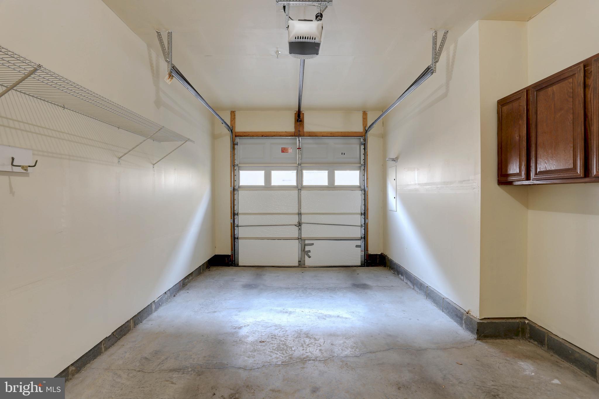 ELKRIDGE CROSSING - Residential