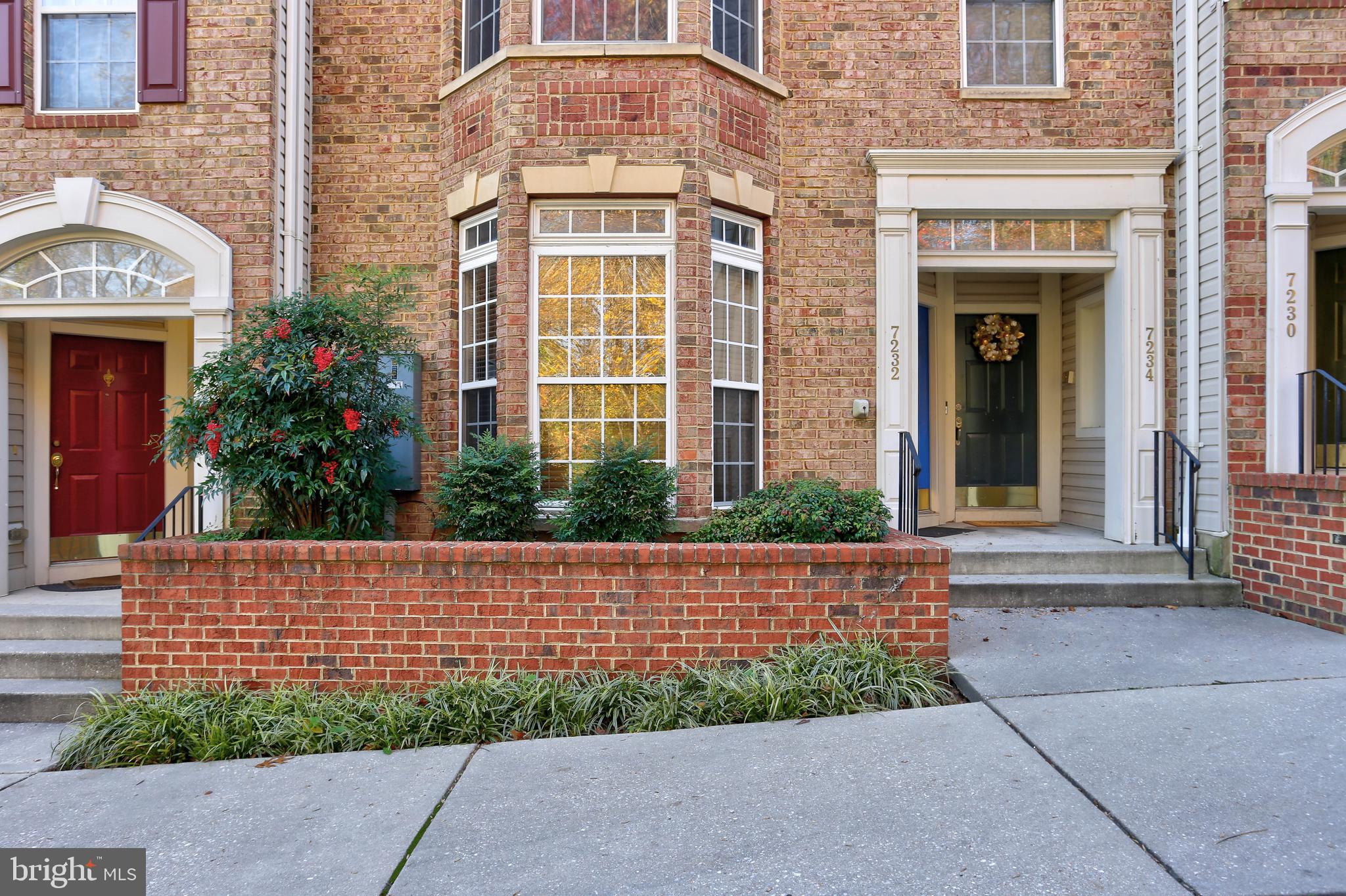 ELKRIDGE CROSSING - Residential