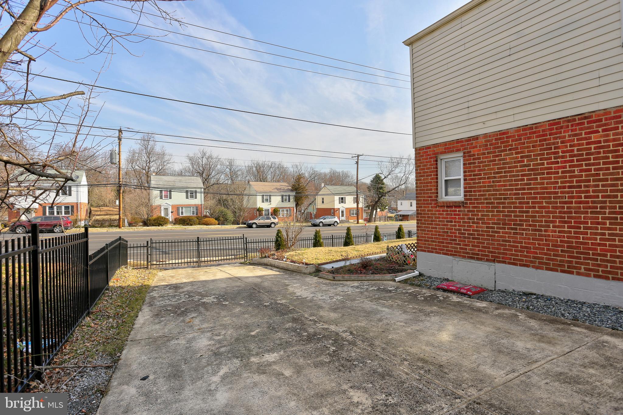 PARKLAWN - Residential