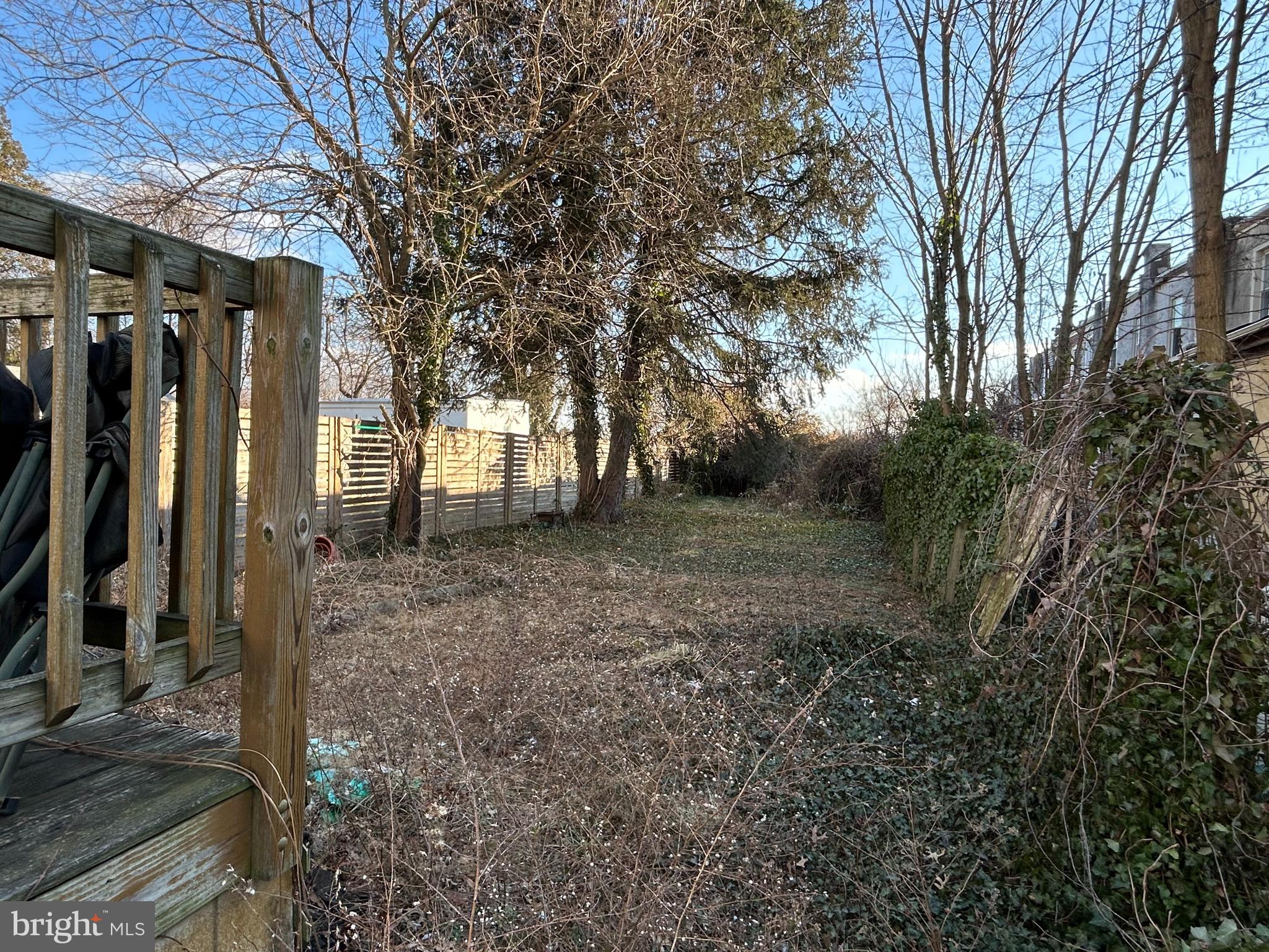 EAST FALLS - Residential Income