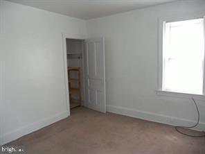 EAST FALLS - Residential Income