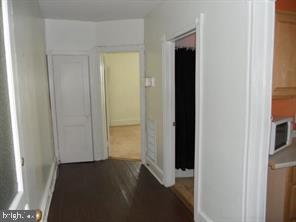 EAST FALLS - Residential Income