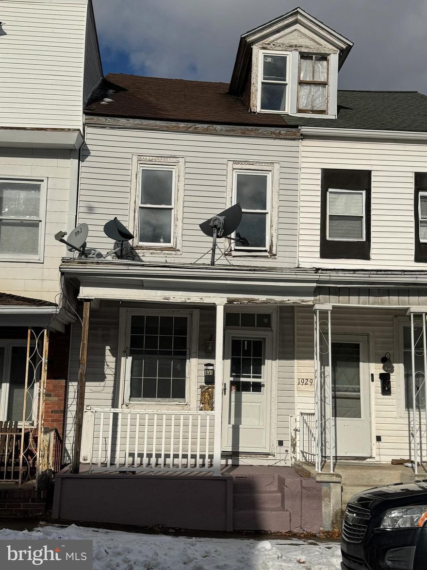 What an excellent place to start!   This adorable and affordable home is ready to be your next chapter!  With newer flooring throughout and a neutral pallet, this cutie also has flexible financing options.   This would also be a phenominal addition to any rental portfolio.  Options galore here, call today for your personal tour!