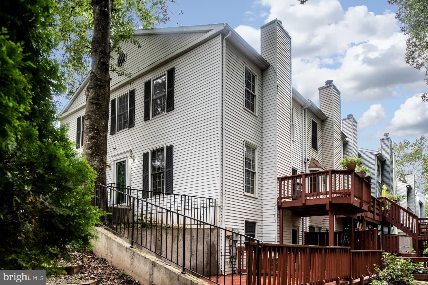 TOWNS OF FOREST HILLS - Residential