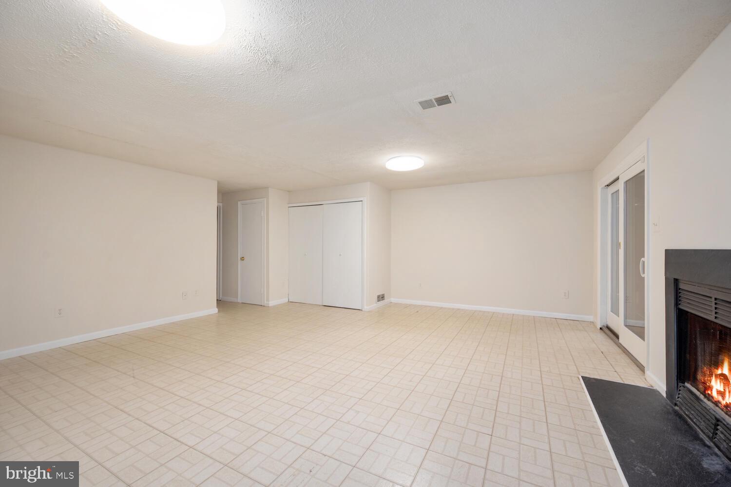 TOWNS OF FOREST HILLS - Residential