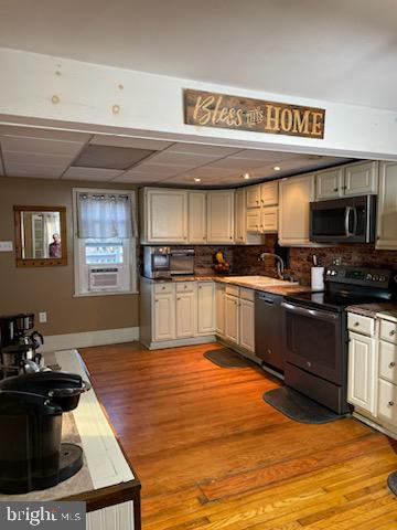 WINDSOR TWP - Residential