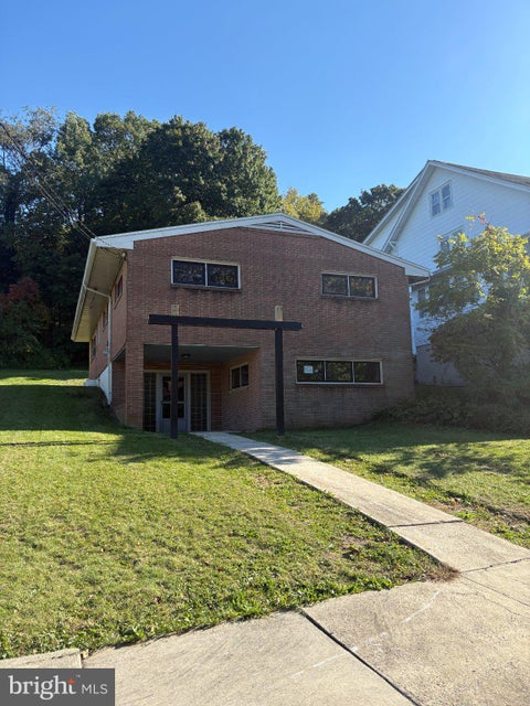 Photo of 1931 W Howard Avenue, POTTSVILLE, PA 17901 (MLS # PASK2030104)