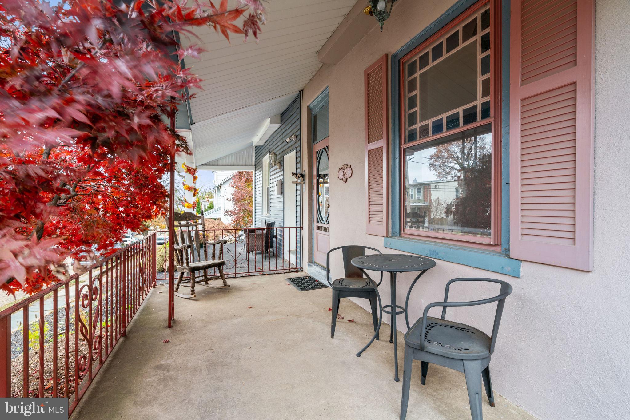 ROXBOROUGH - Residential