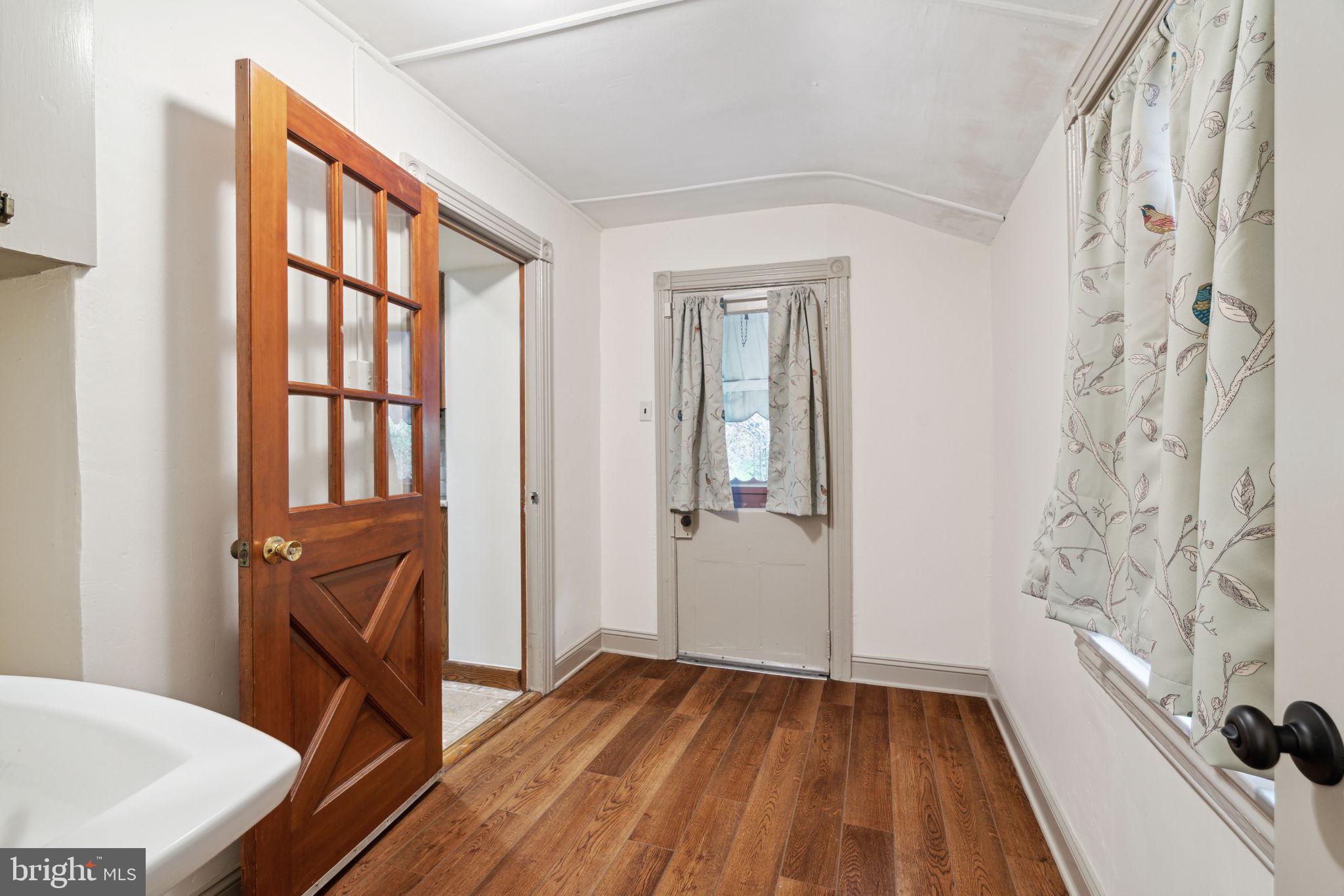 ROXBOROUGH - Residential