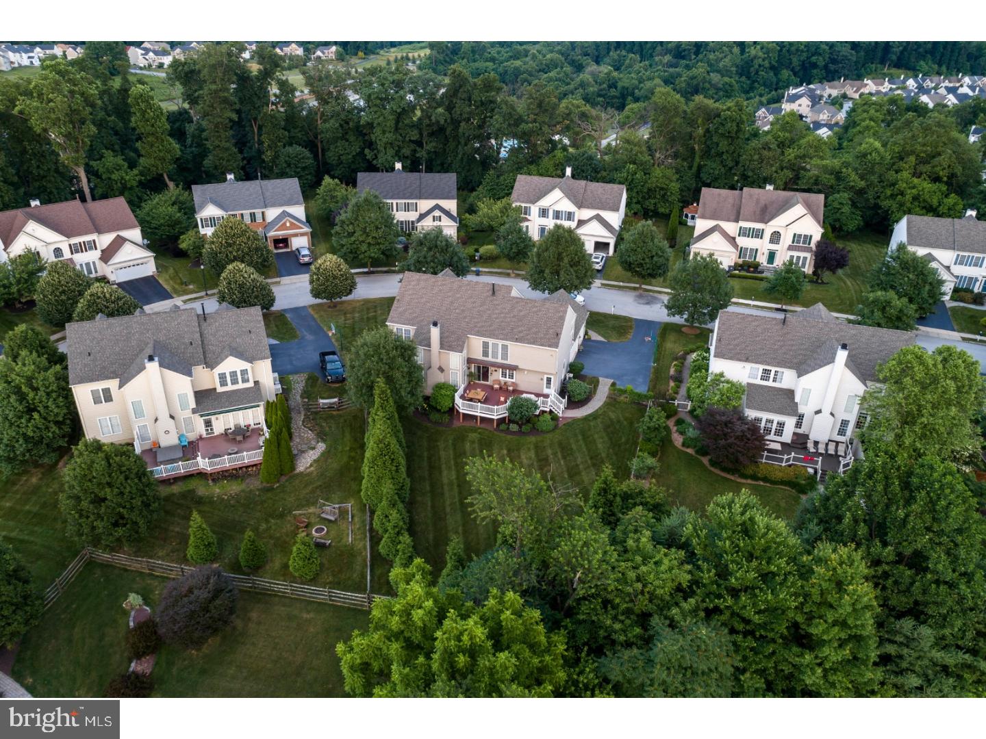 EAGLE HUNT - Residential