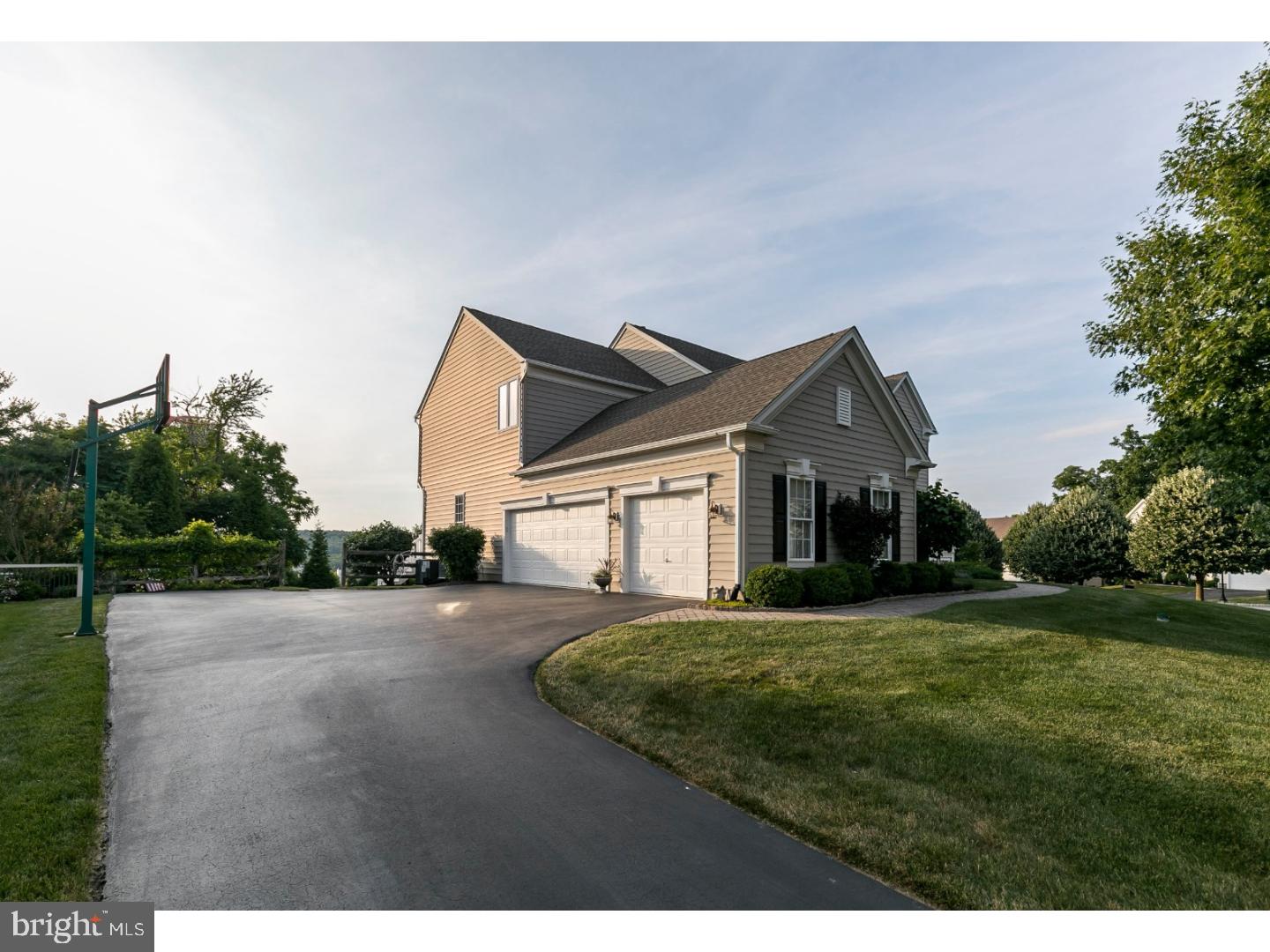 EAGLE HUNT - Residential