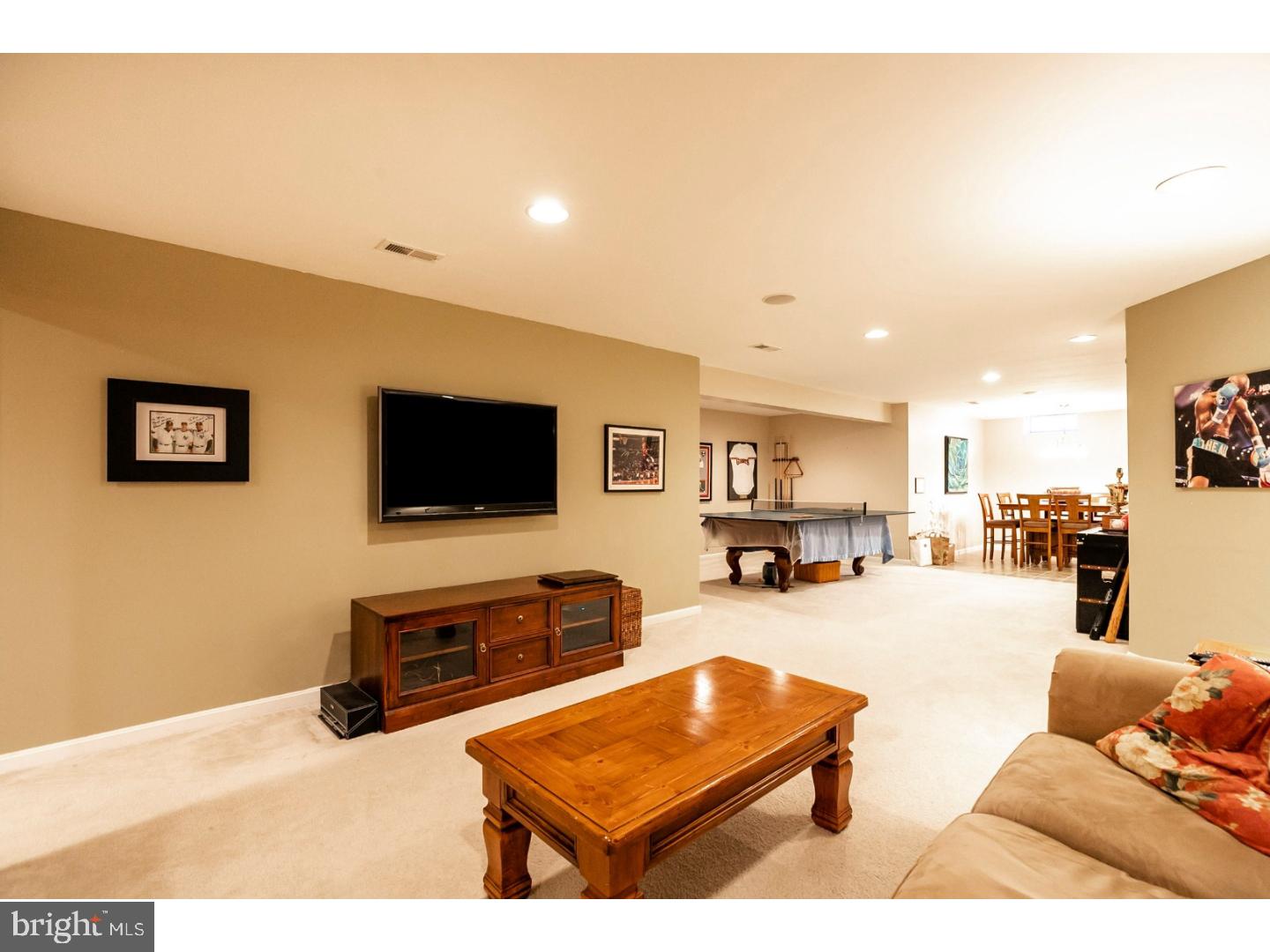 EAGLE HUNT - Residential