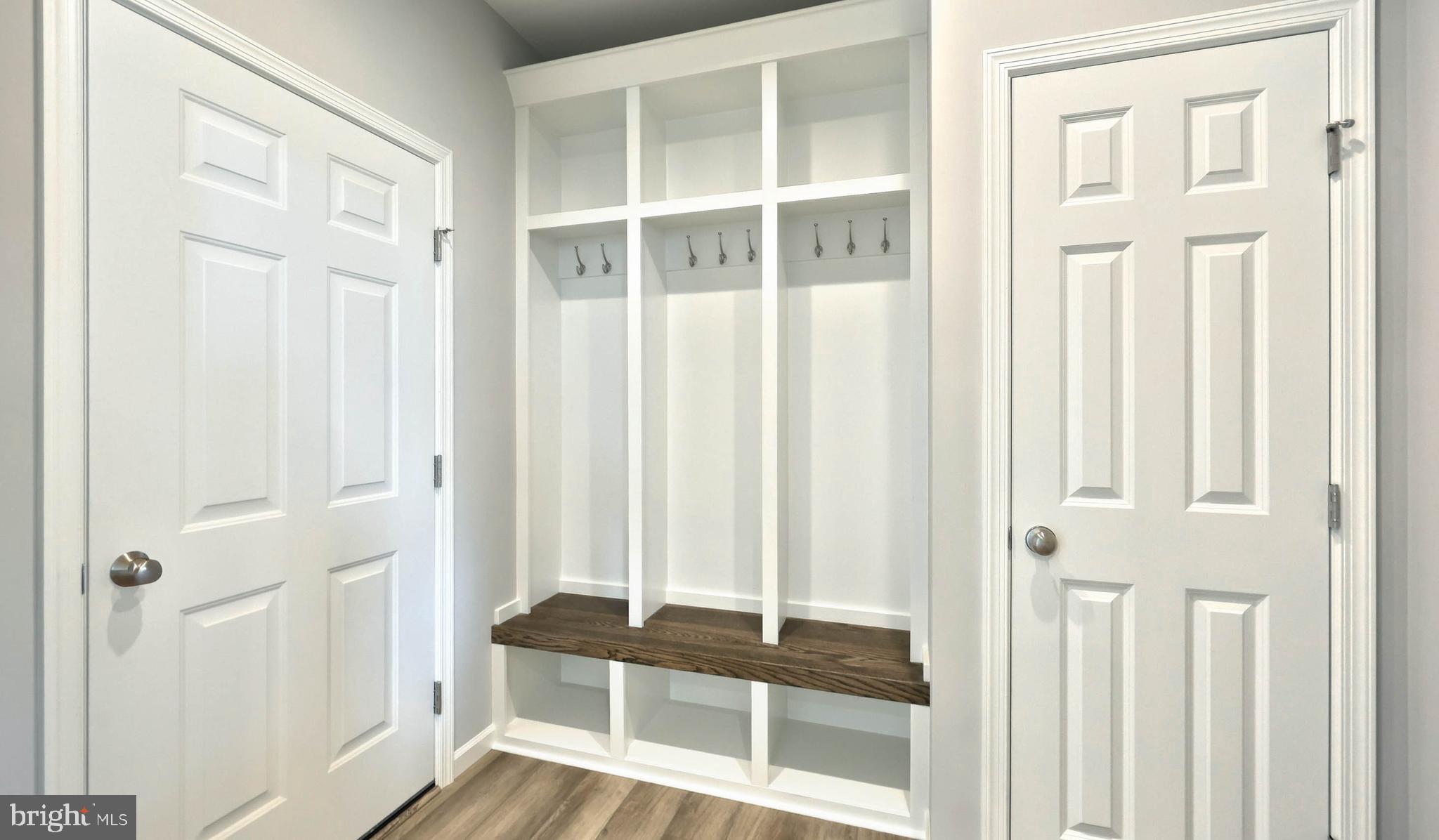 MOUNTAIN VIEW ESTATES - Residential