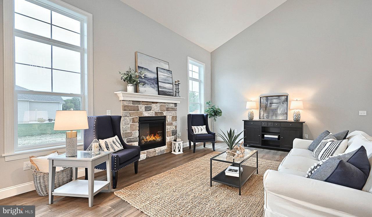 MOUNTAIN VIEW ESTATES - Residential