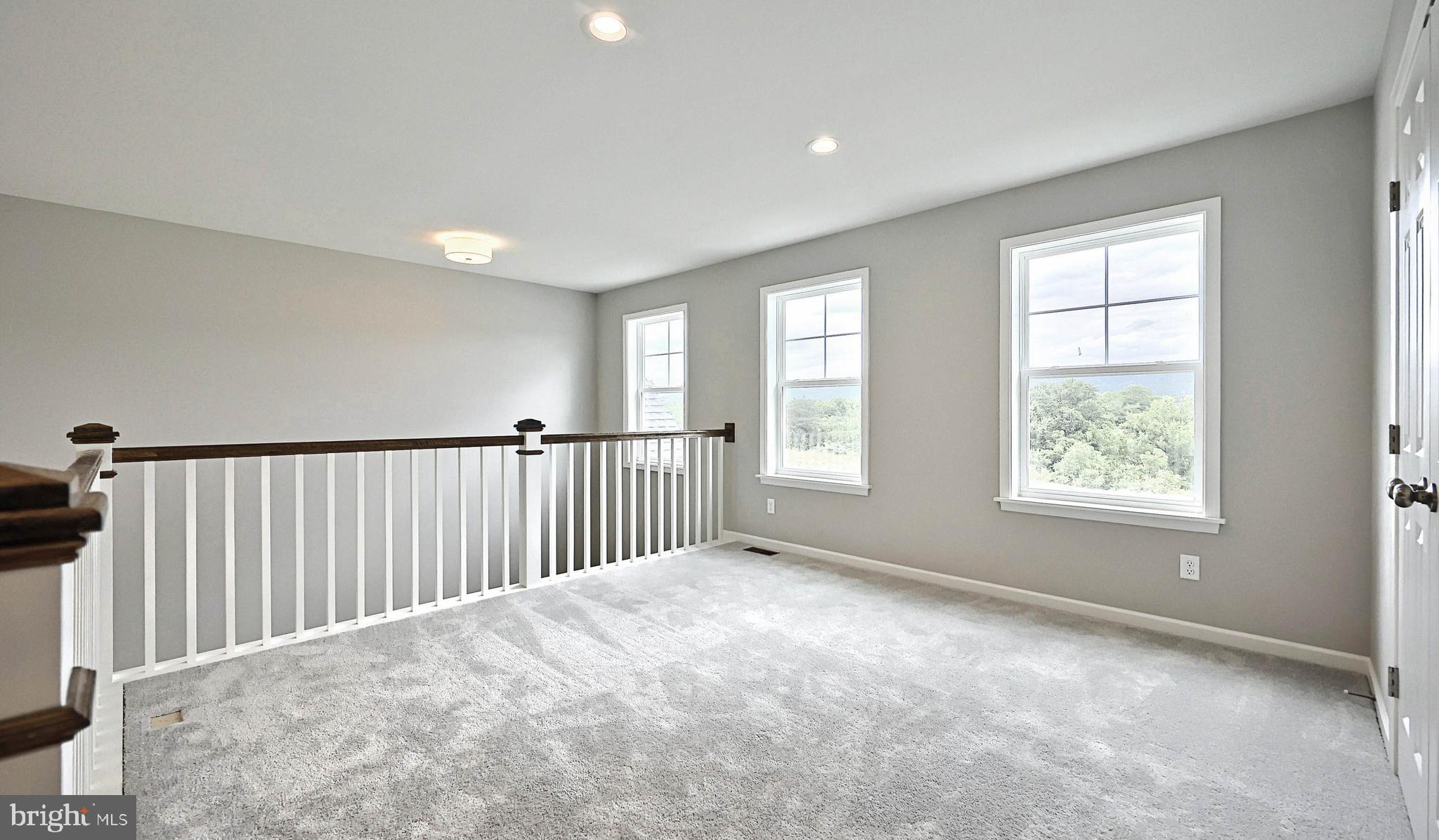 MOUNTAIN VIEW ESTATES - Residential