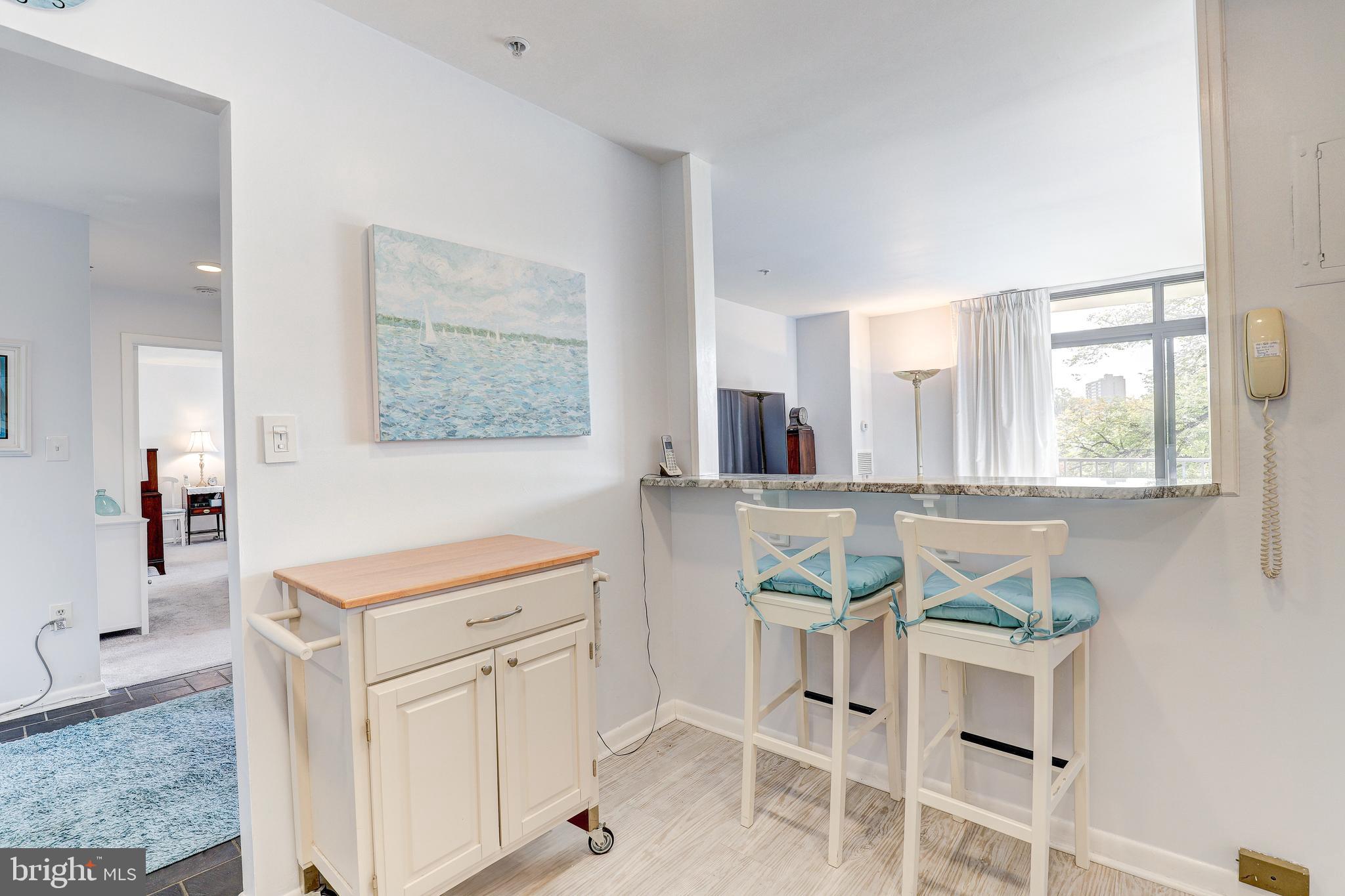 DULANEY TOWERS - Residential