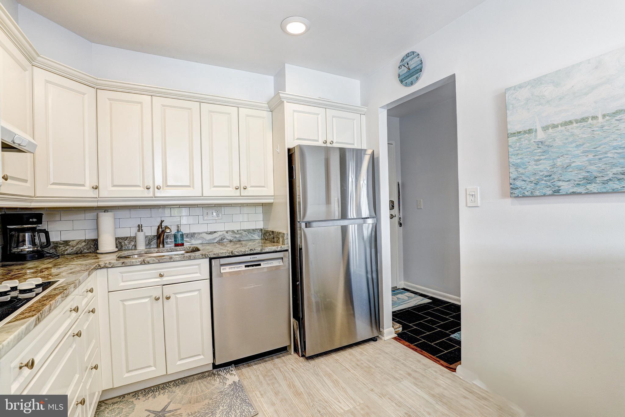 DULANEY TOWERS - Residential