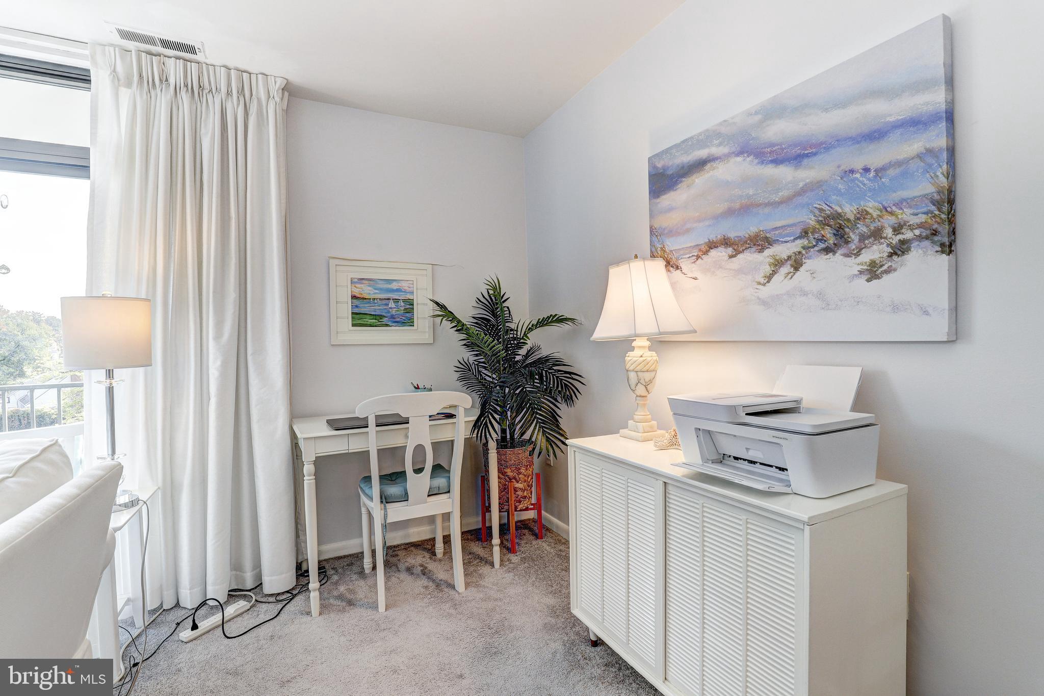 DULANEY TOWERS - Residential